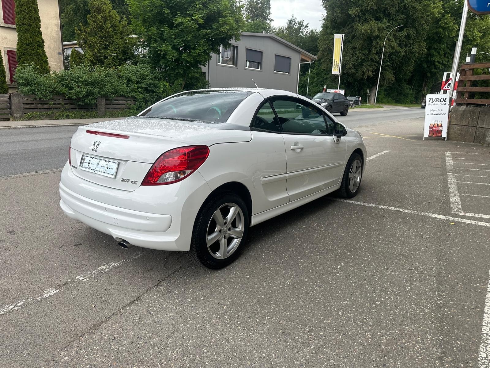 PEUGEOT 207 CC 1.6 16V Allure-image-2