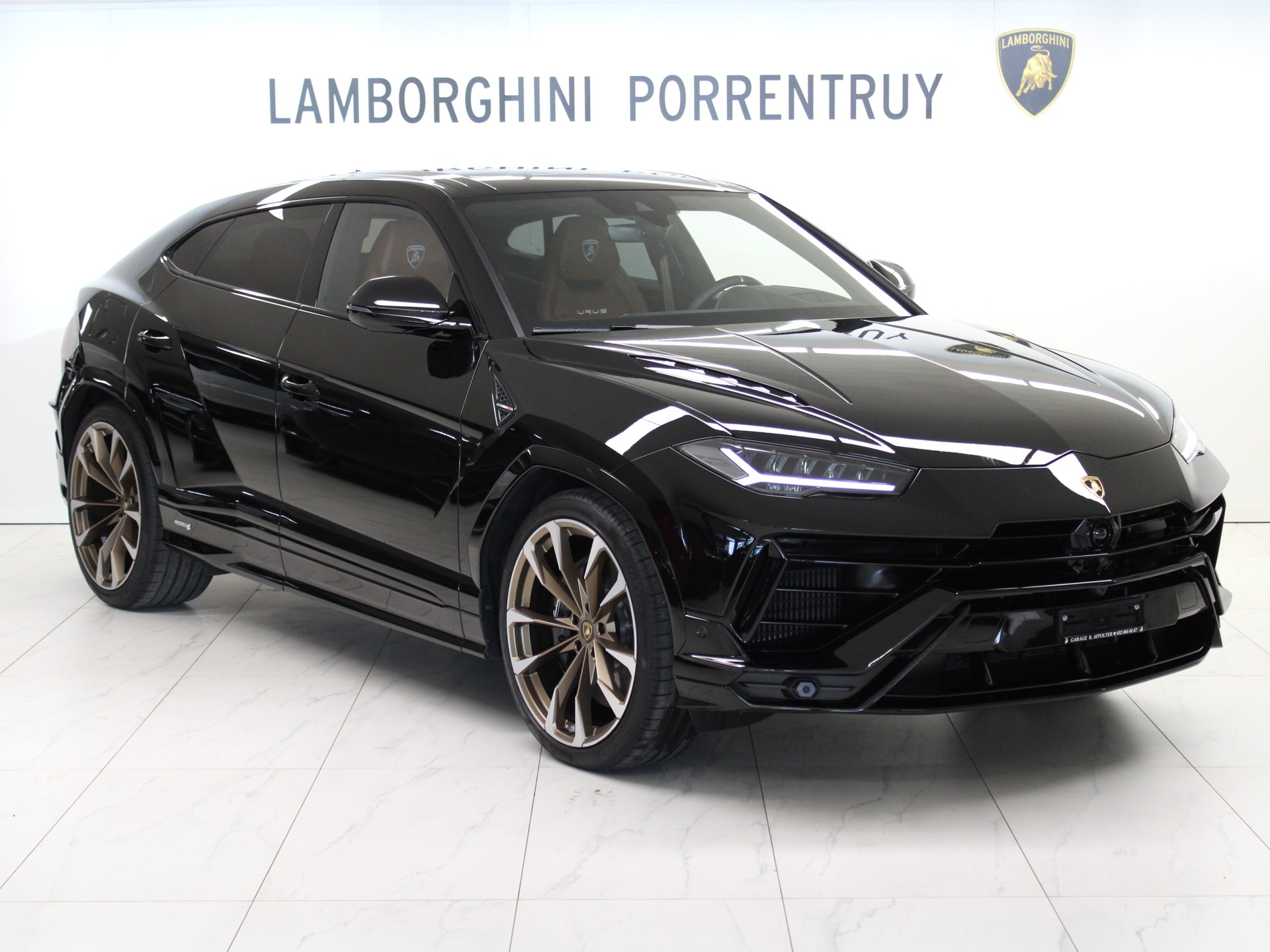 LAMBORGHINI Urus S-image-0