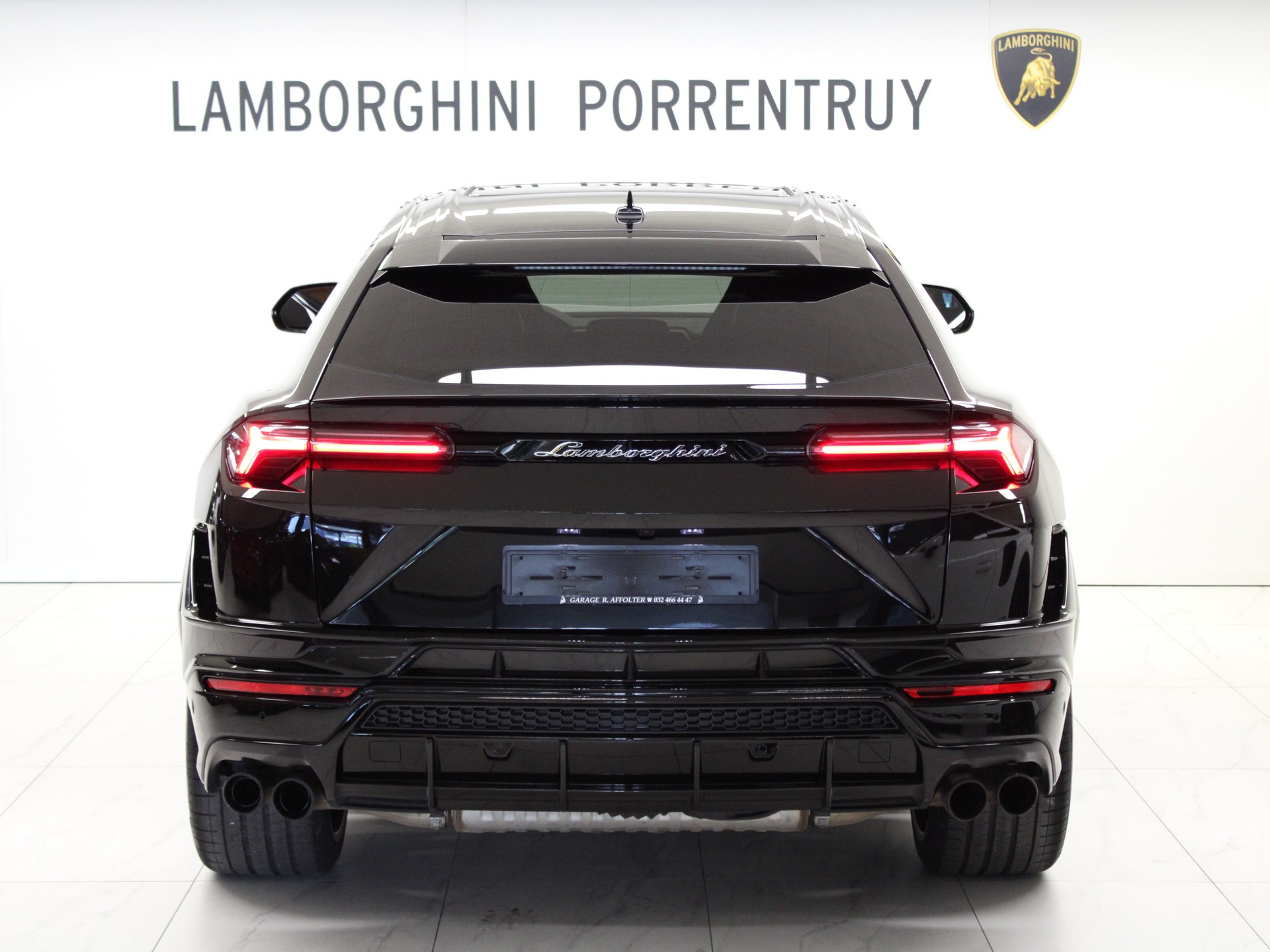 LAMBORGHINI Urus S-image-4