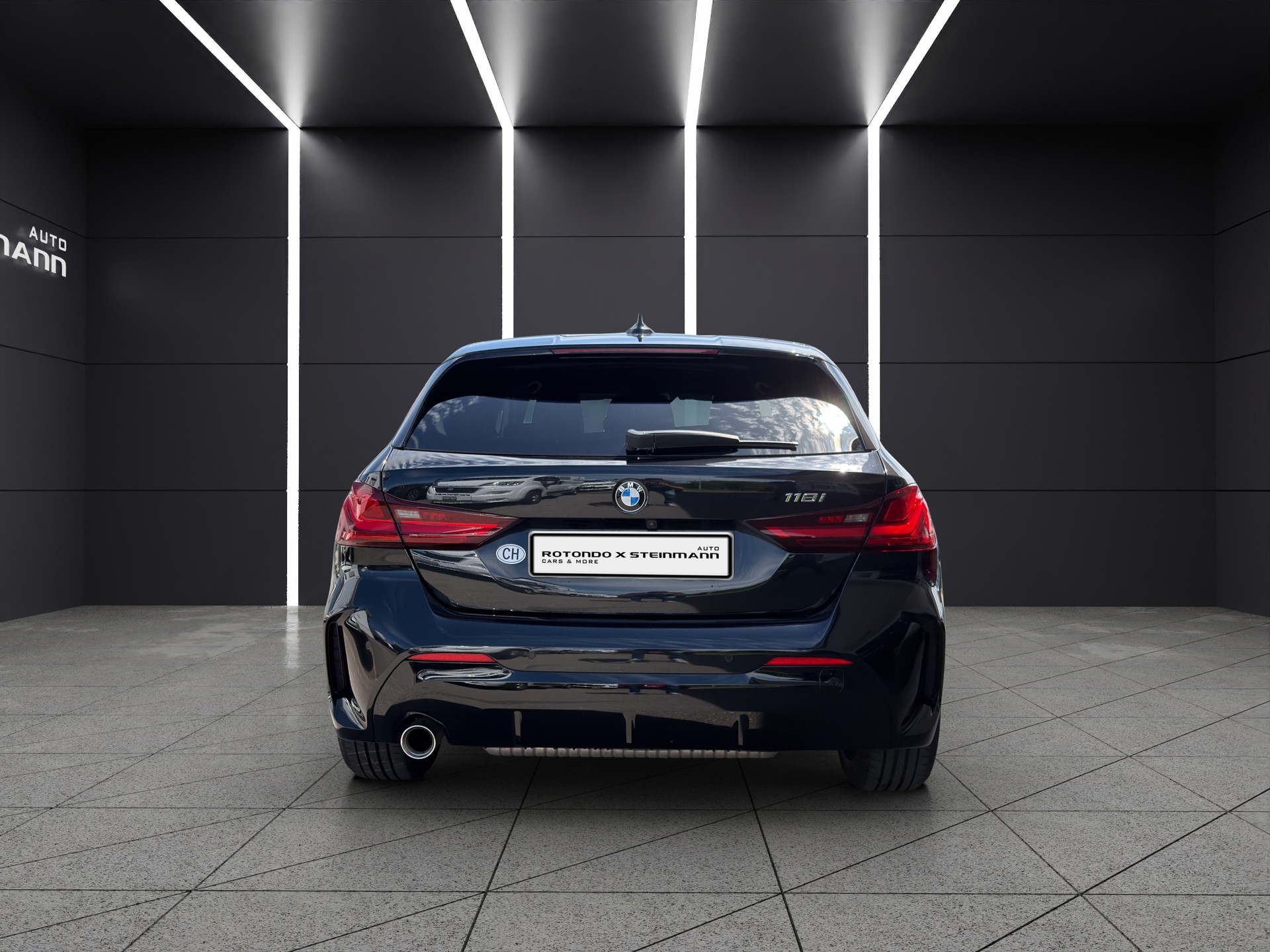BMW 118i Pure M Sport Steptronic-image-2