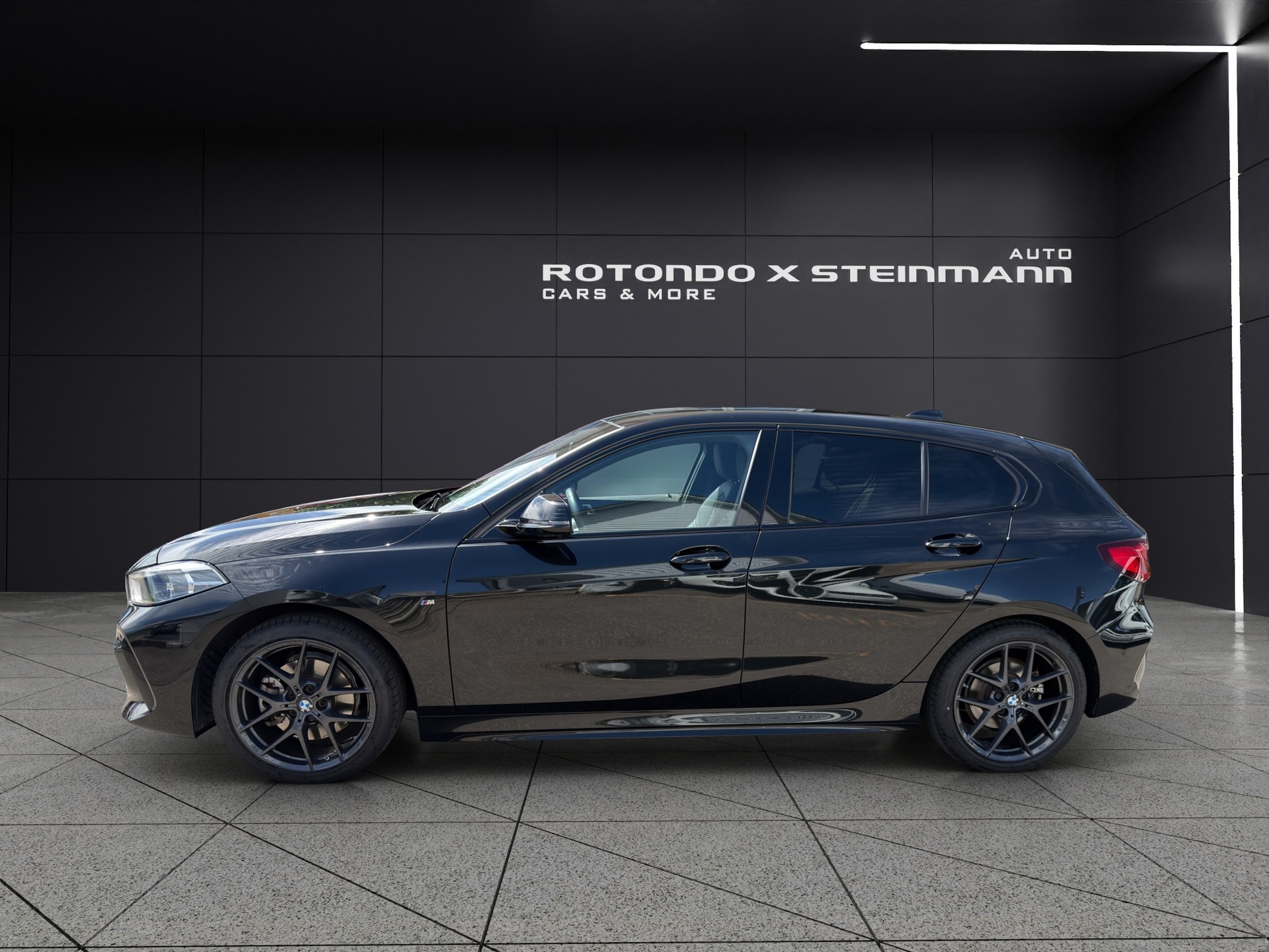 BMW 118i Pure M Sport Steptronic-image-1