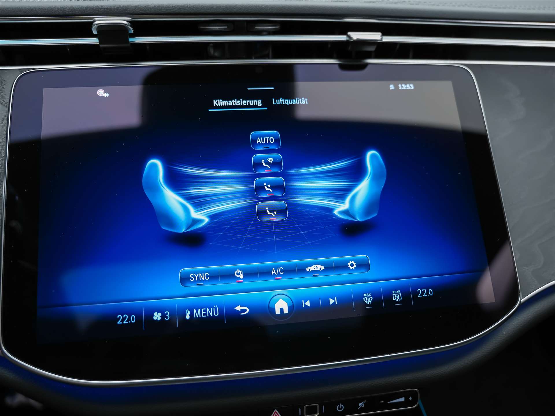 MERCEDES-BENZ E 220 d AMG Line *21" Felgen*Abstandsregler*Panorama*-image-30