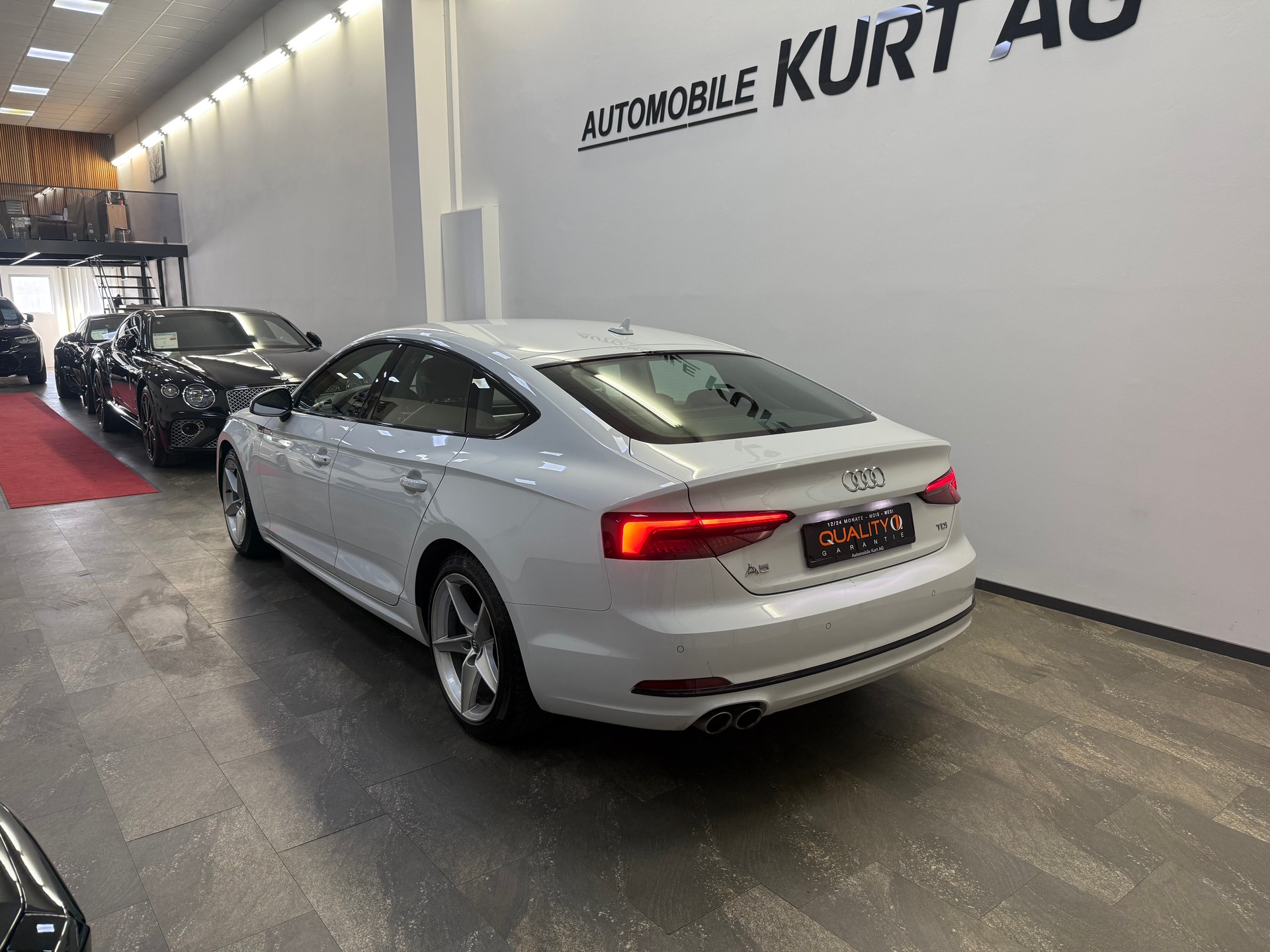 AUDI A5 Sportback 2.0 TDI Design S-tronic-image-9