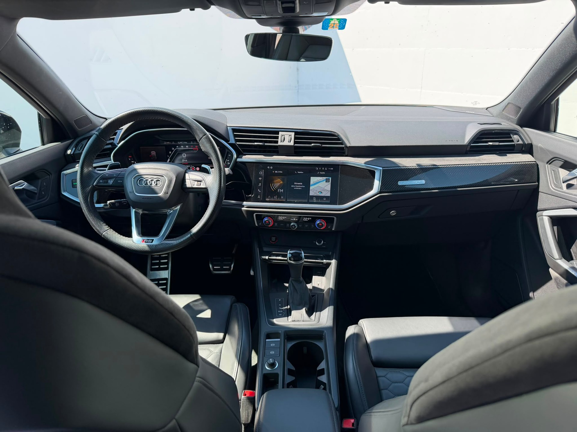 AUDI RS Q3 Sportback quattro S tronic-image-7