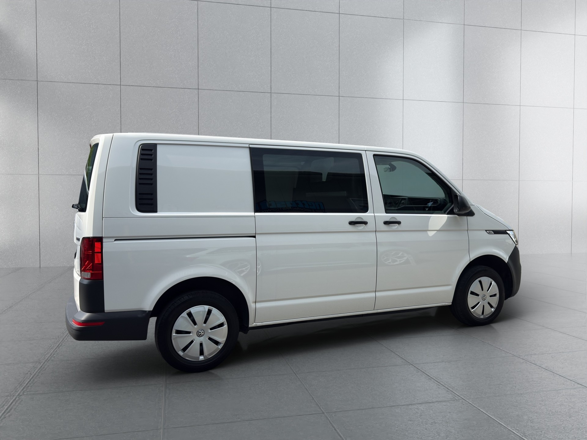 VW T6.1 2.0 TDI 4Motion-image-3