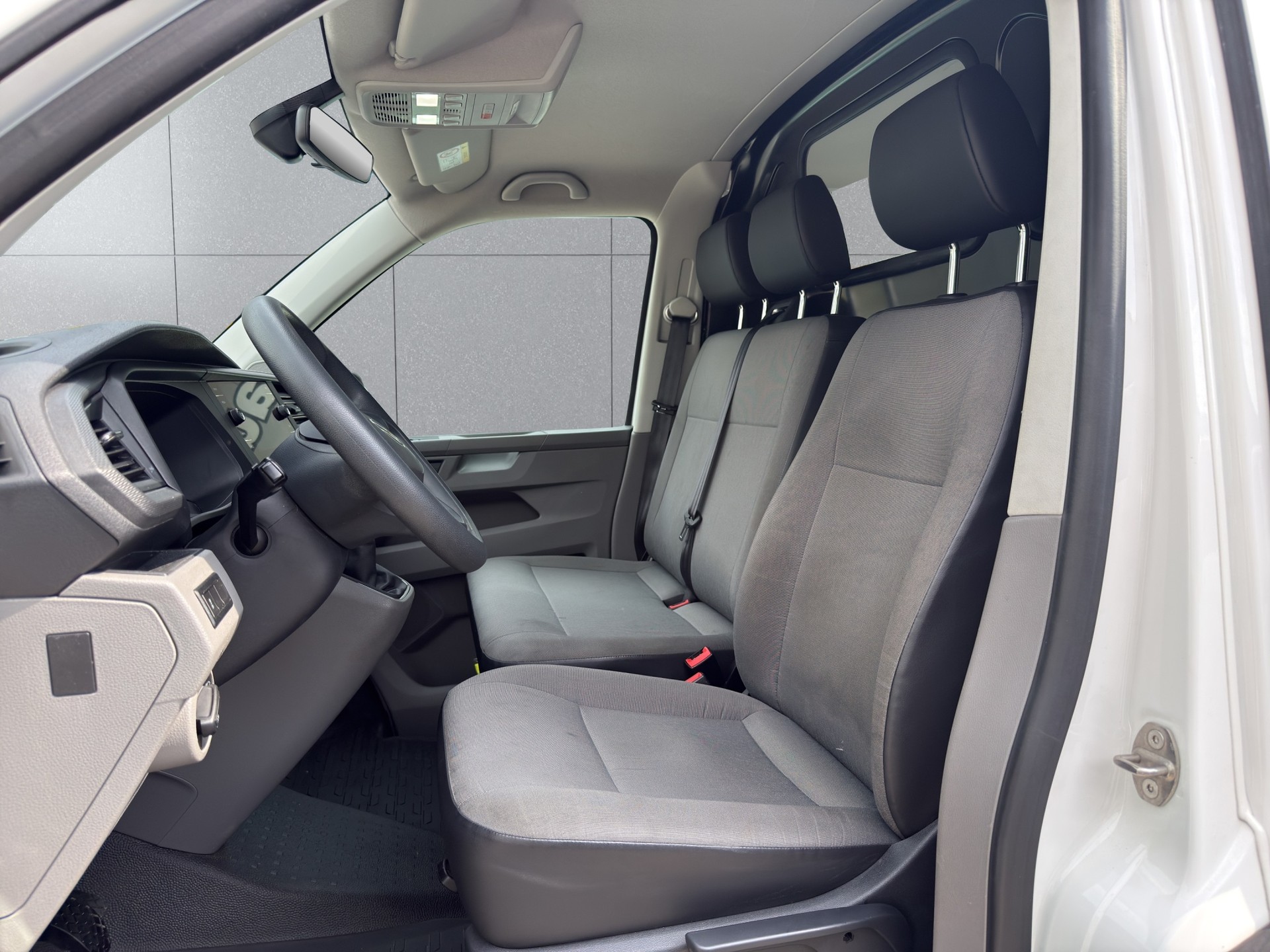 VW T6.1 2.0 TDI 4Motion-image-12