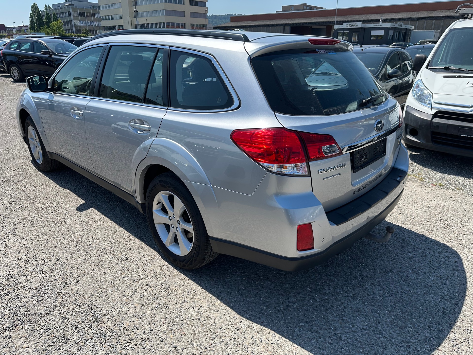 SUBARU Outback 2.0D Swiss AWD Lineartronic-image-5