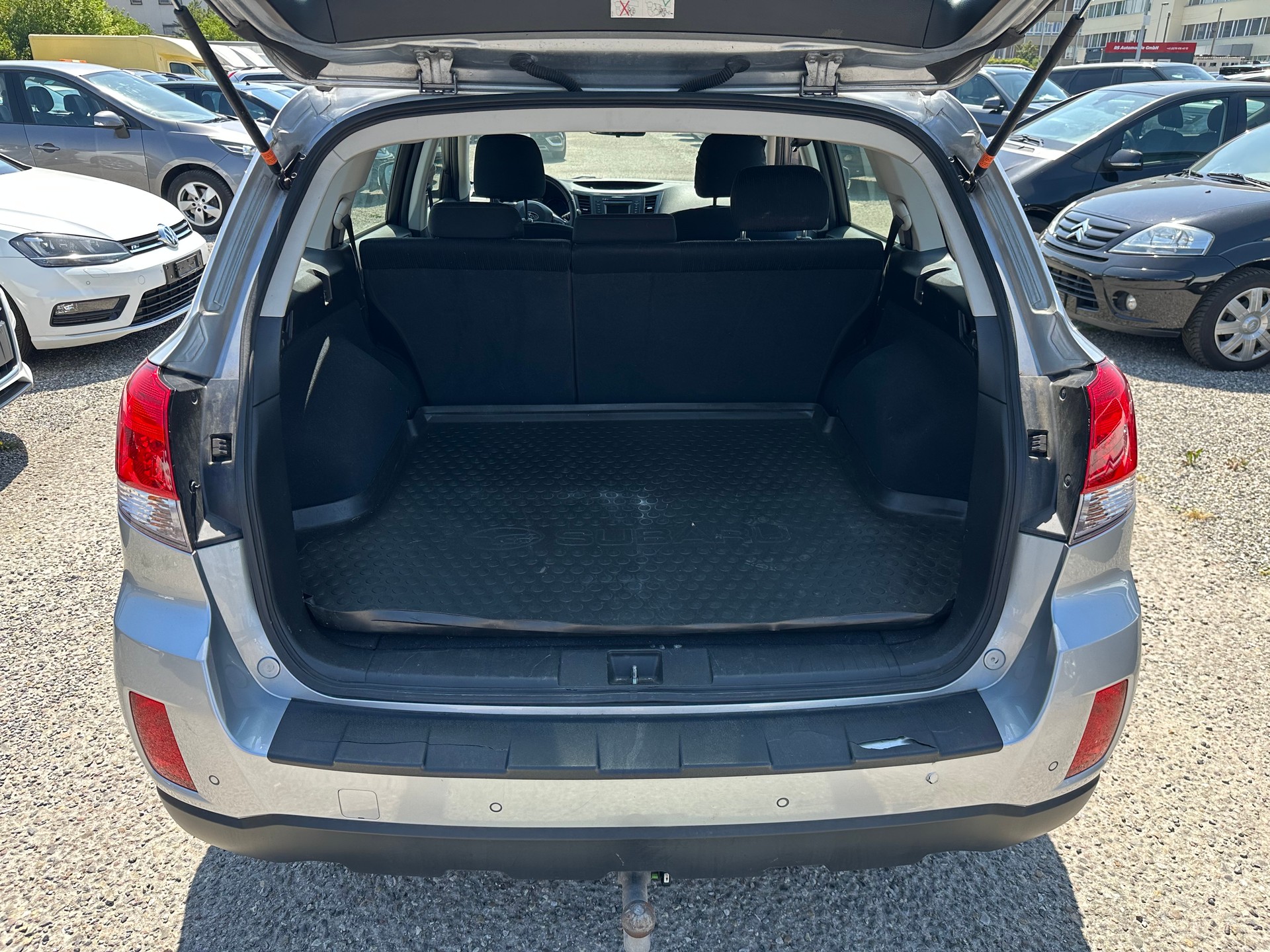 SUBARU Outback 2.0D Swiss AWD Lineartronic-image-11