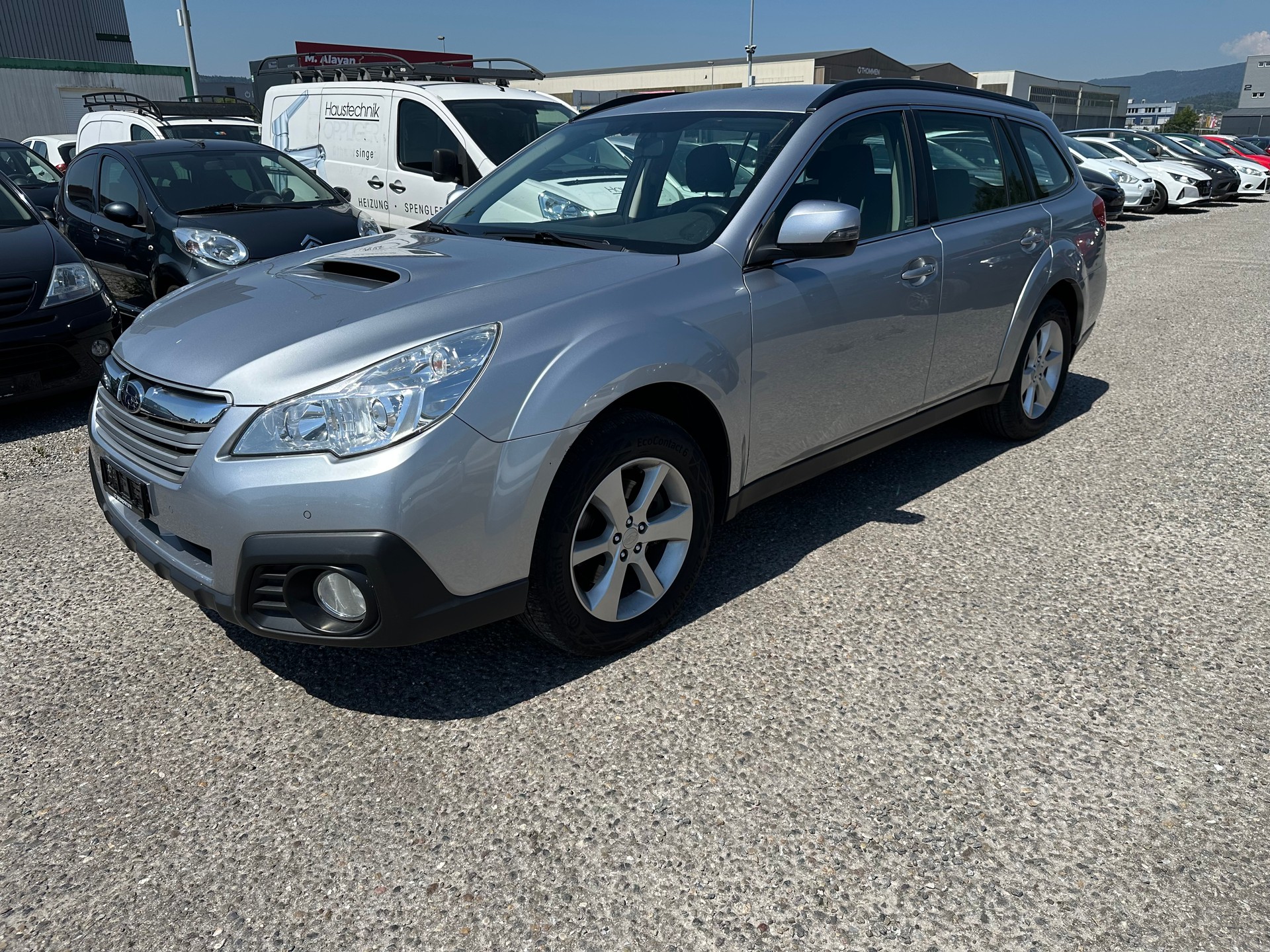 SUBARU Outback 2.0D Swiss AWD Lineartronic-image-1