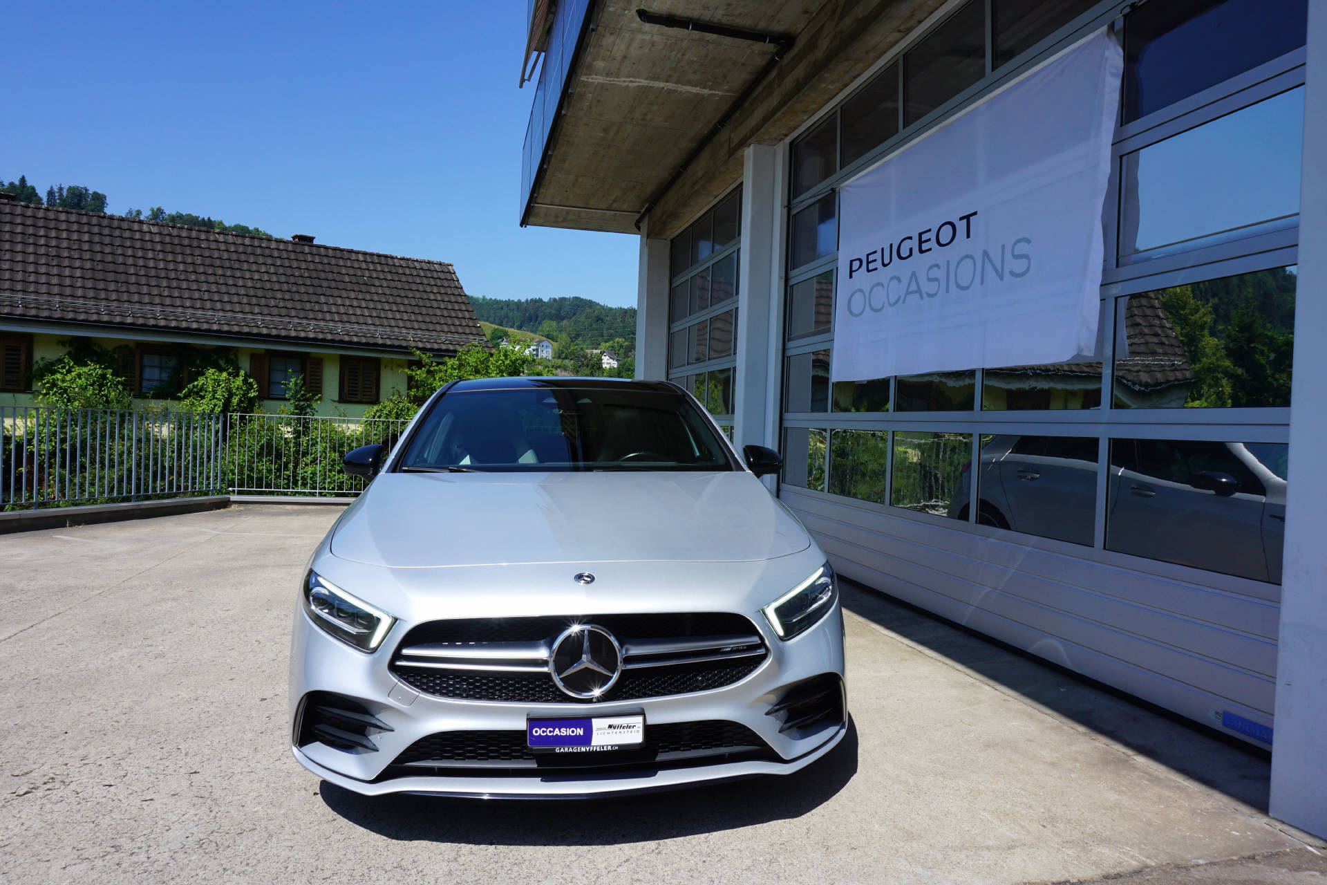 MERCEDES-BENZ A 35 AMG 4matic-image-1