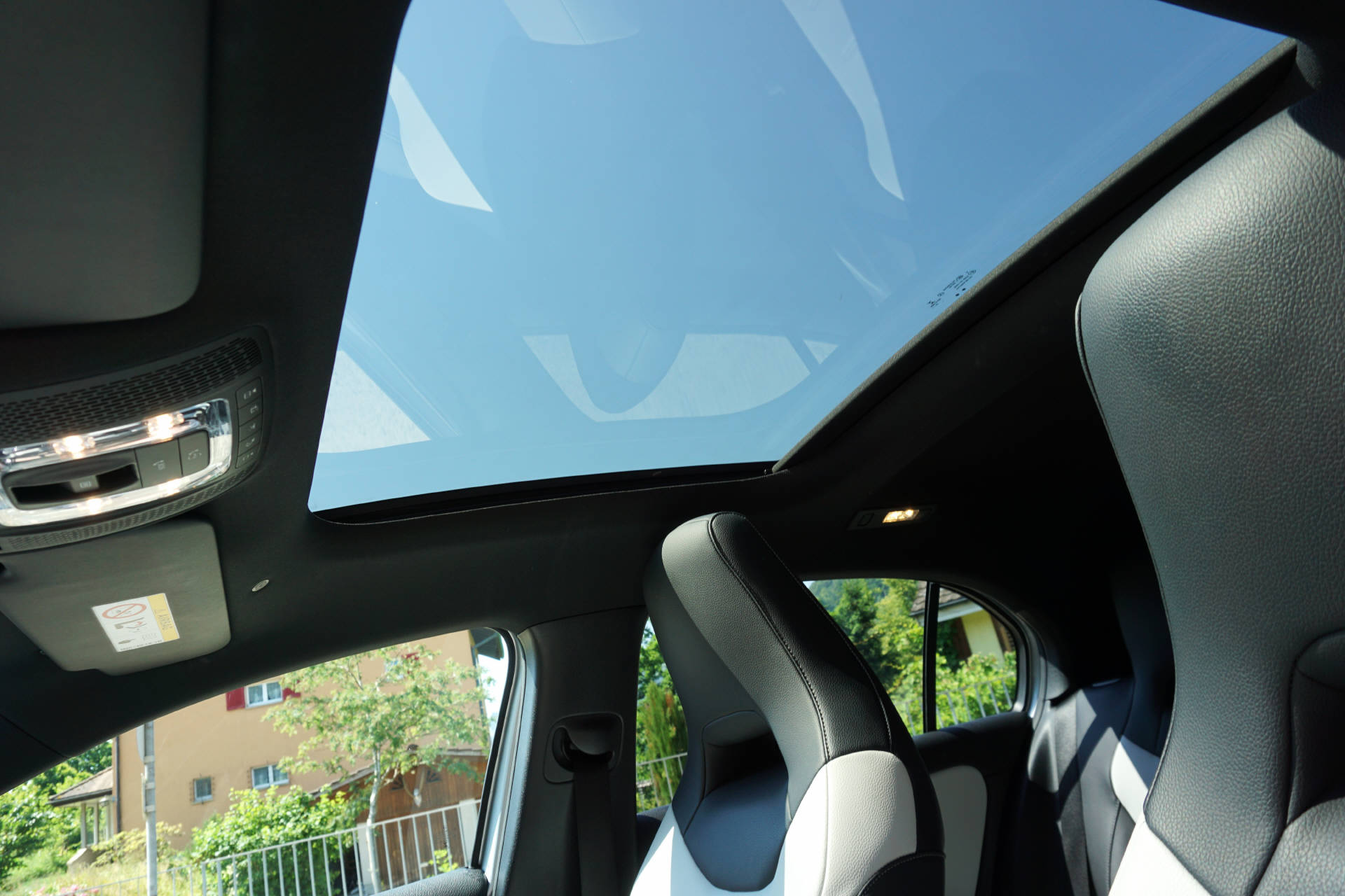 MERCEDES-BENZ A 35 AMG 4matic-image-13