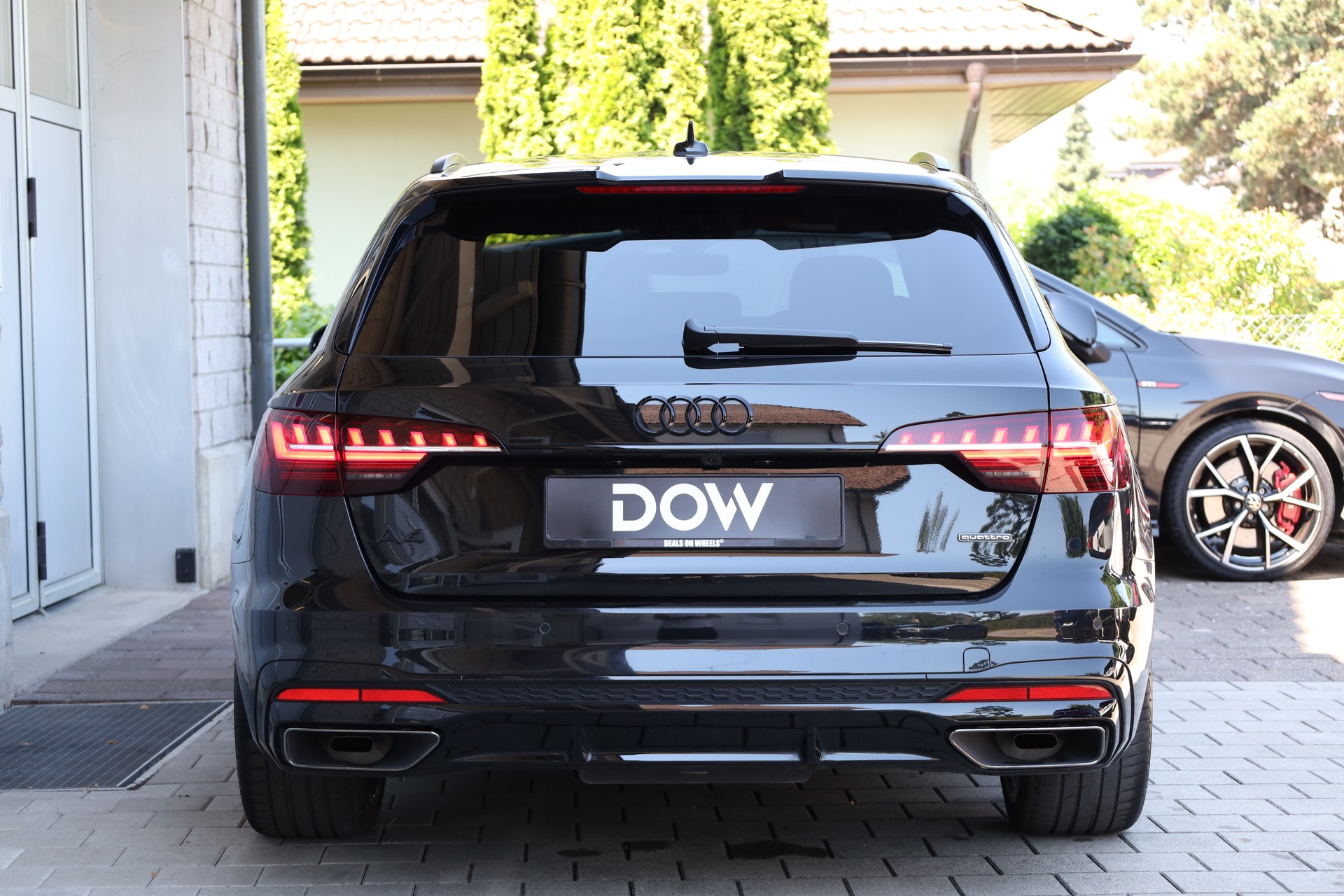 AUDI A4 Avant 40 TFSI S line S-tronic quattro-image-6