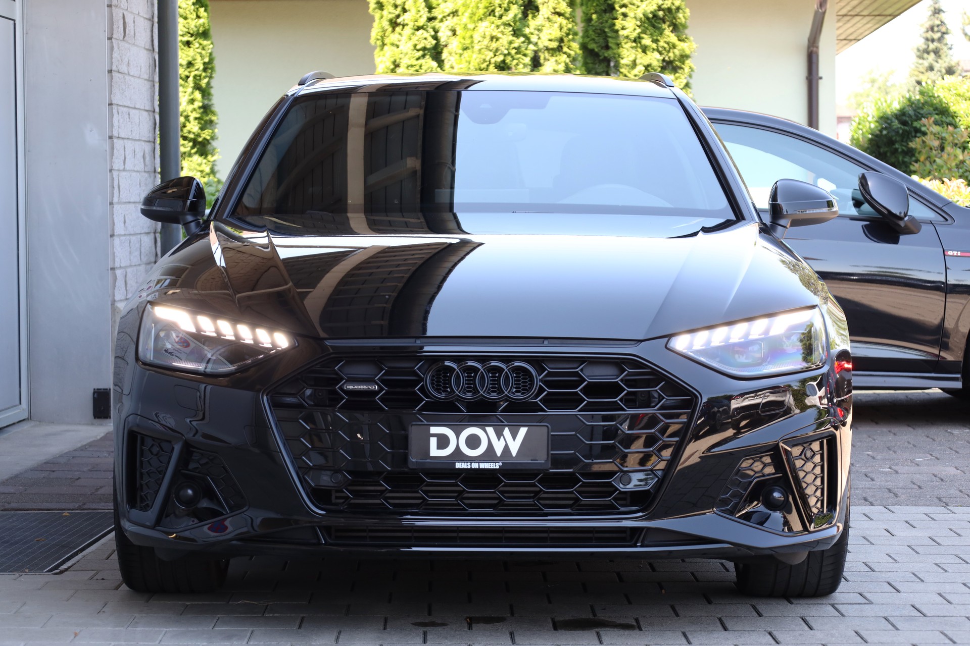 AUDI A4 Avant 40 TFSI S line S-tronic quattro-image-5