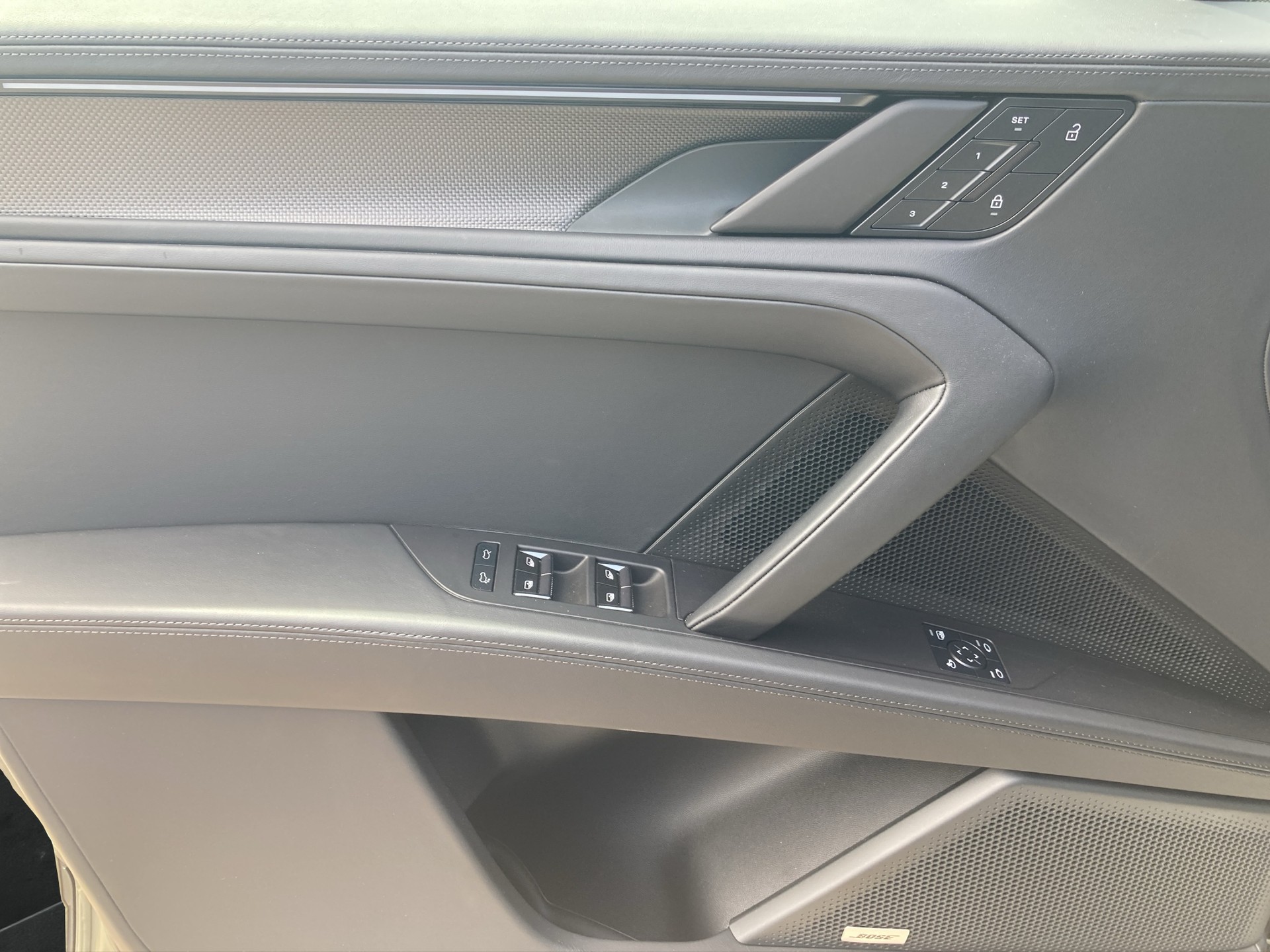 PORSCHE Cayenne Electric 113 kWh-image-10