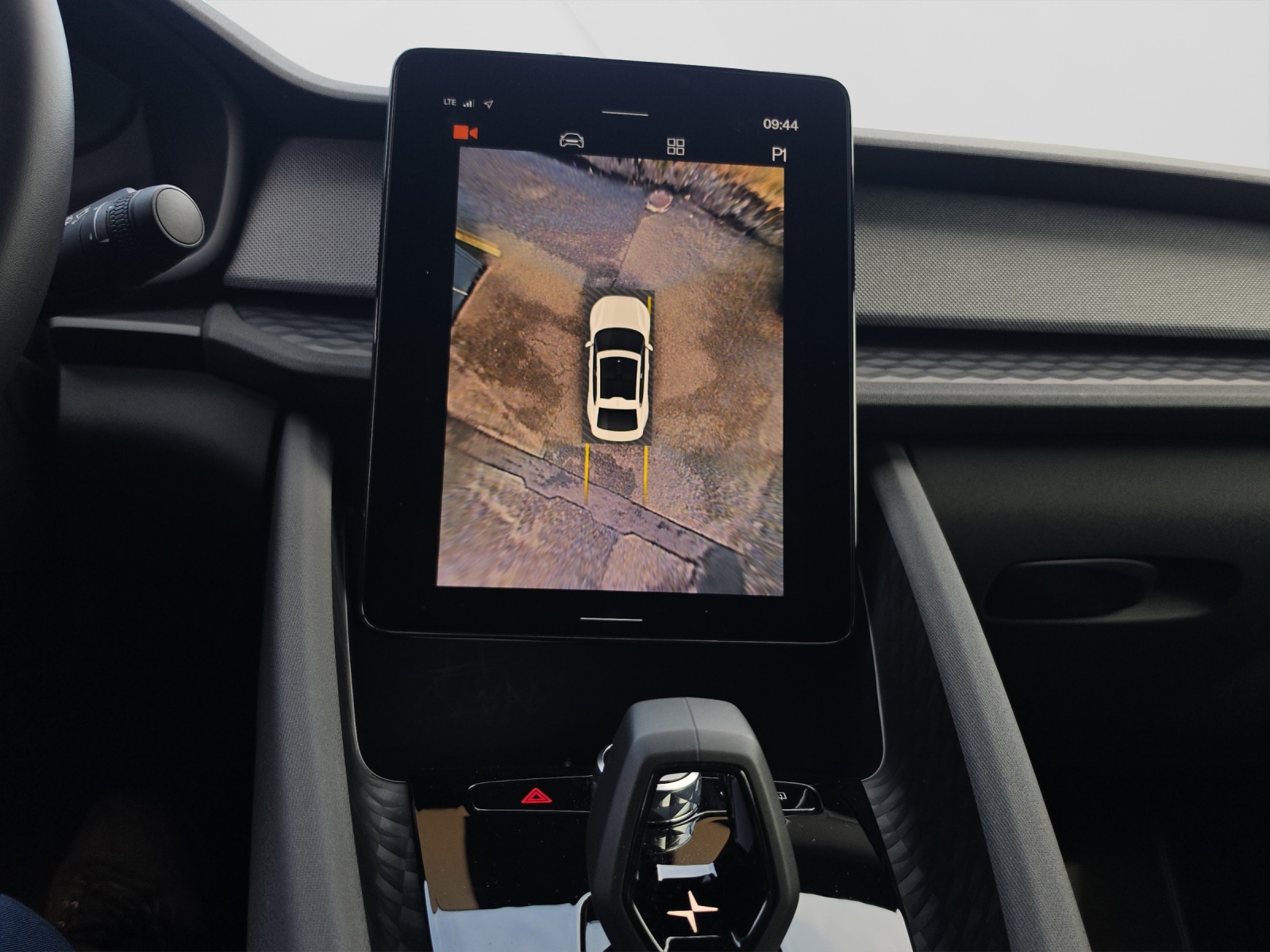 POLESTAR 2 Standard Range Single Motor-image-12