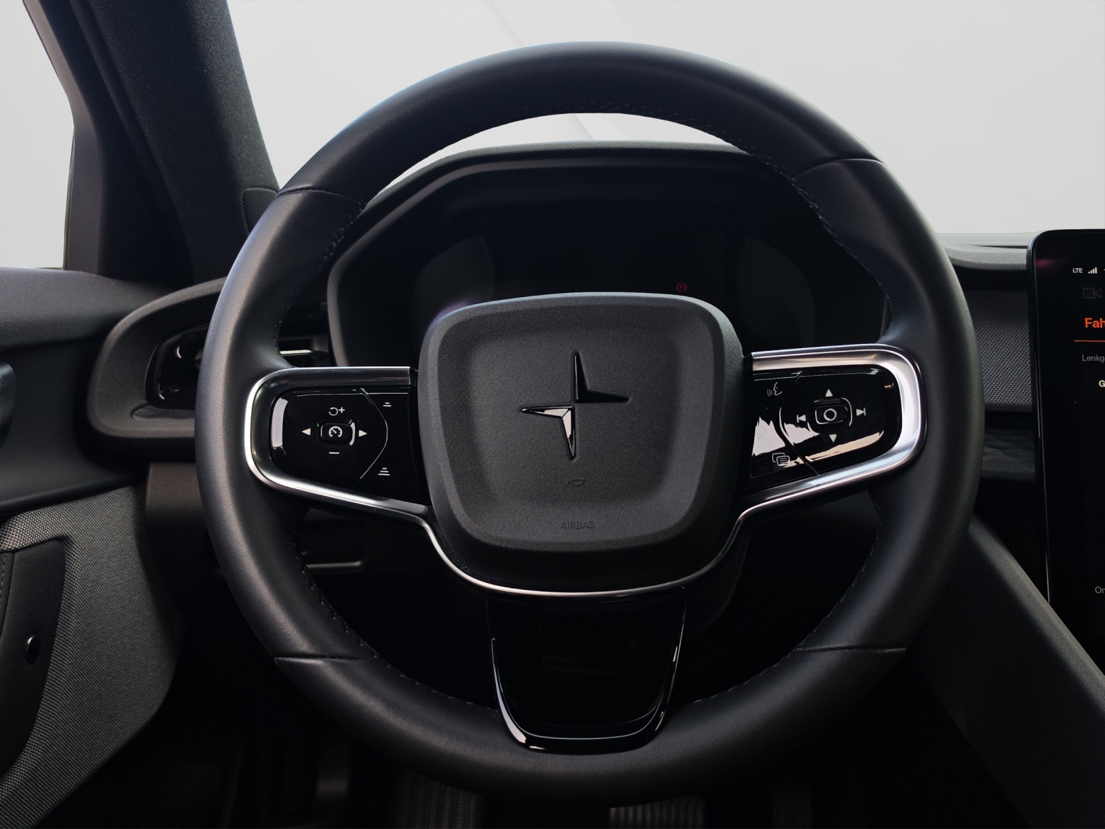 POLESTAR 2 Standard Range Single Motor-image-11