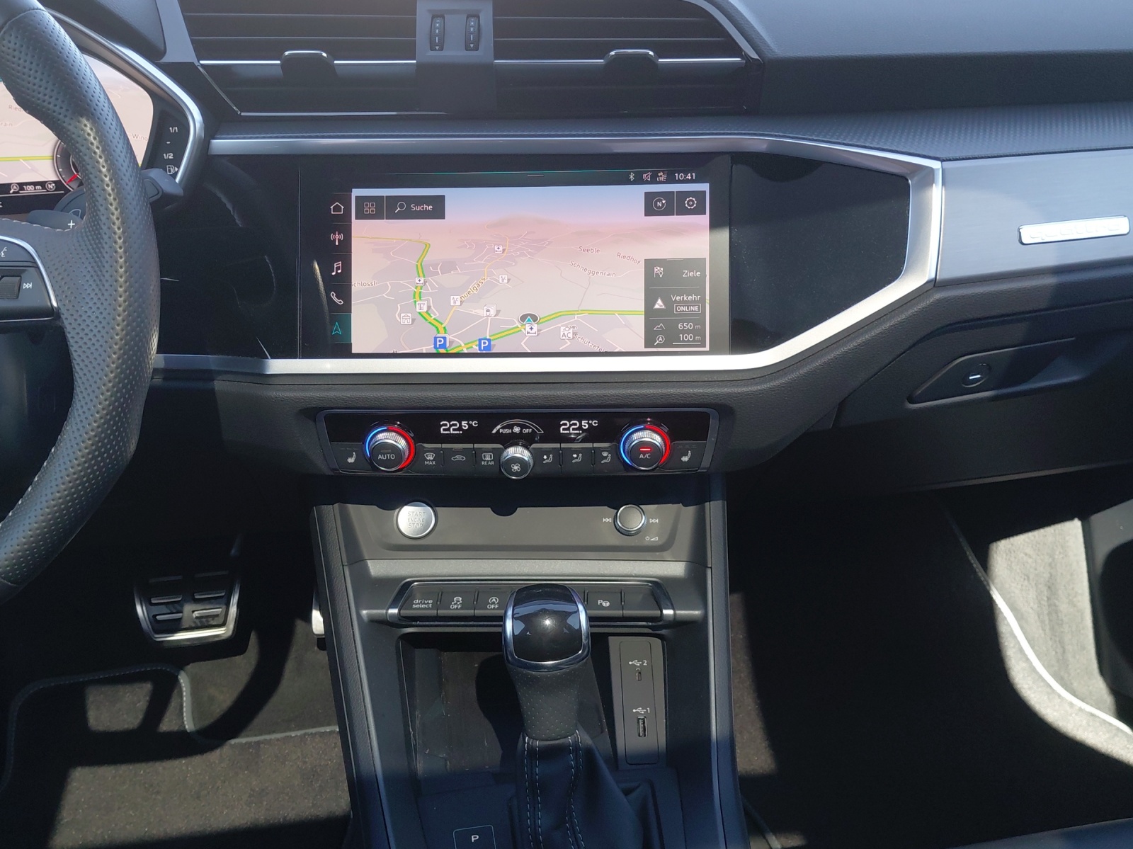 AUDI Q3 45 TFSI S line quattro S-tronic-image-10