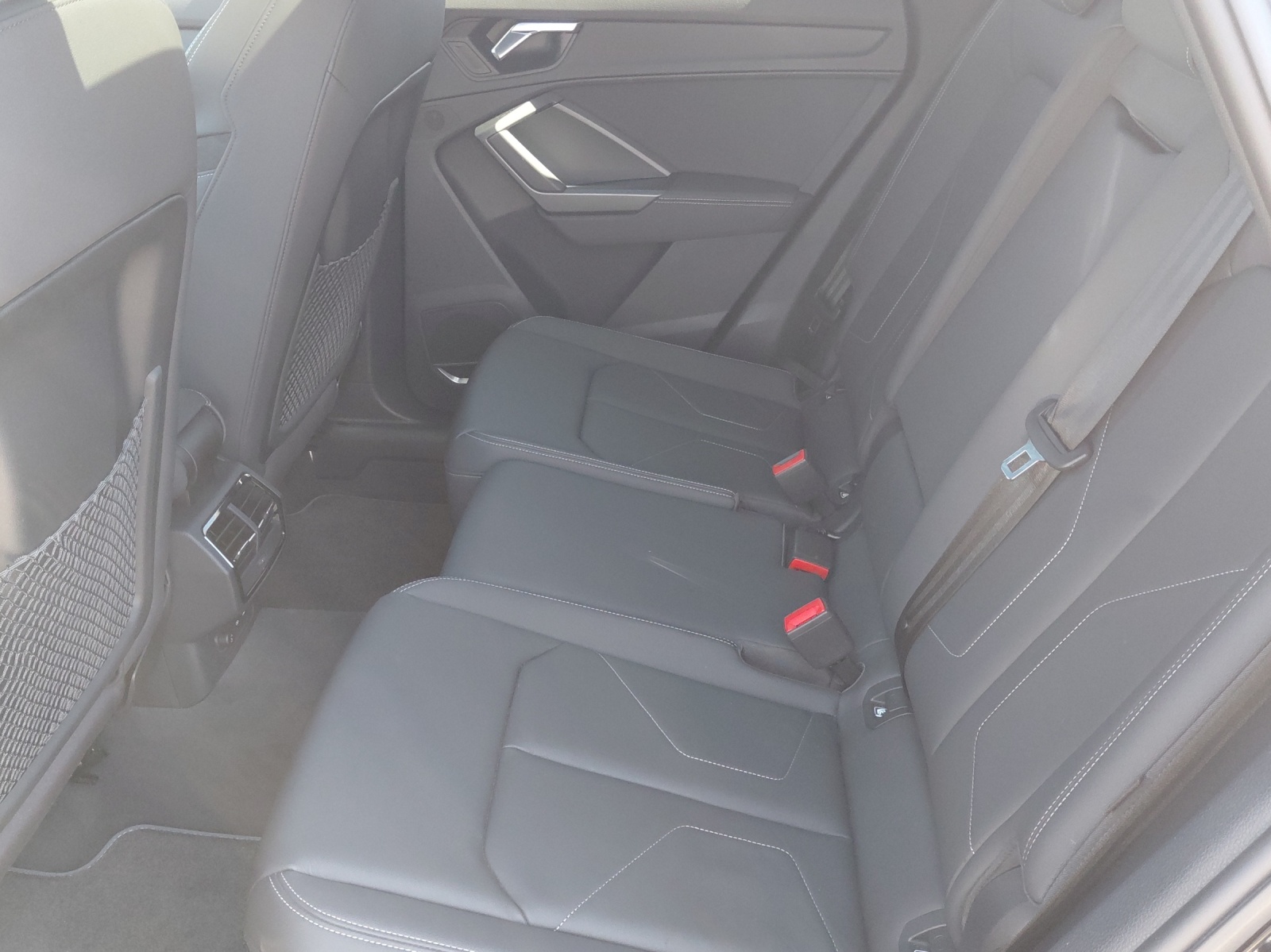 AUDI Q3 45 TFSI S line quattro S-tronic-image-11