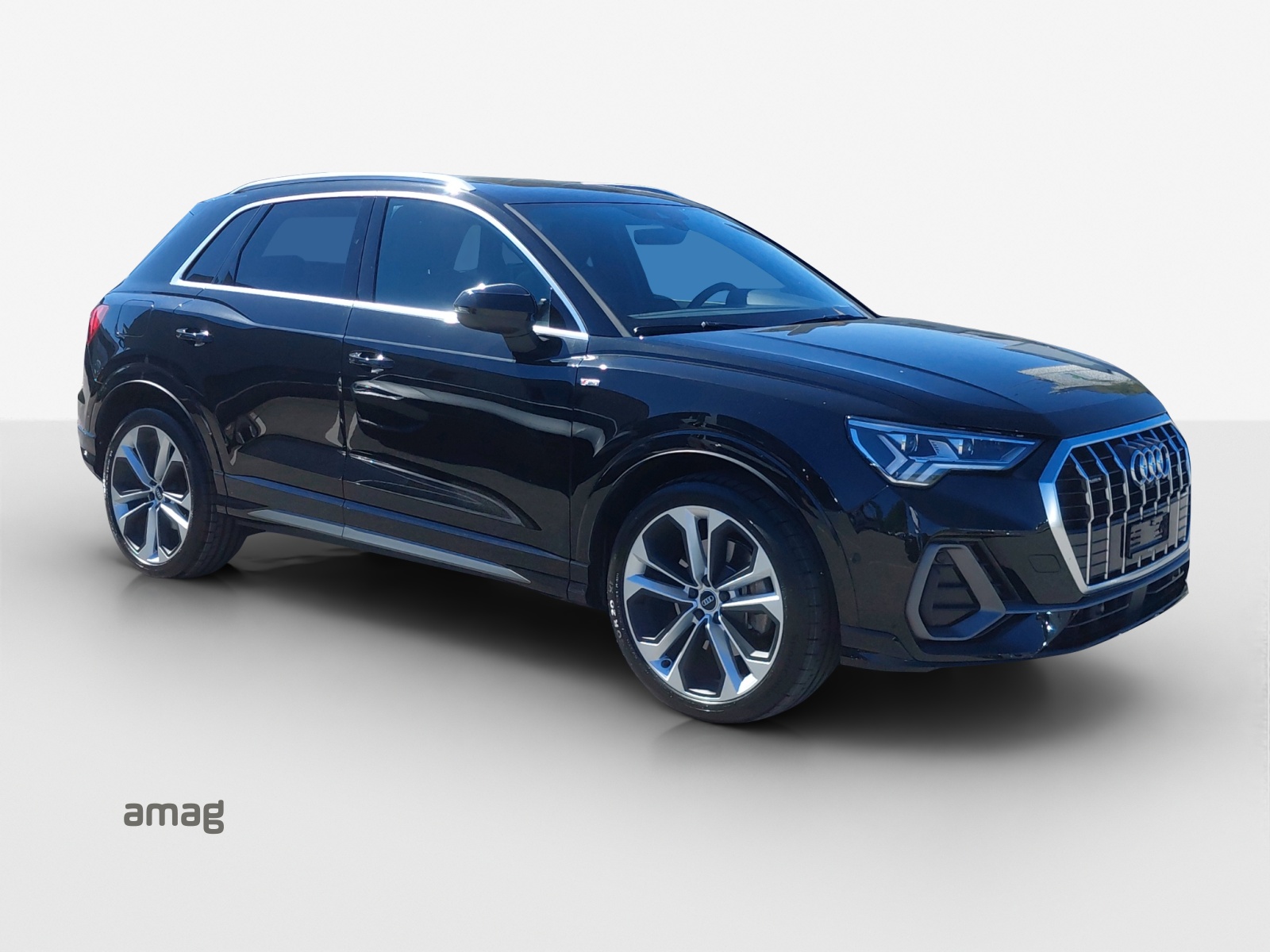 AUDI Q3 45 TFSI S line quattro S-tronic-image-5