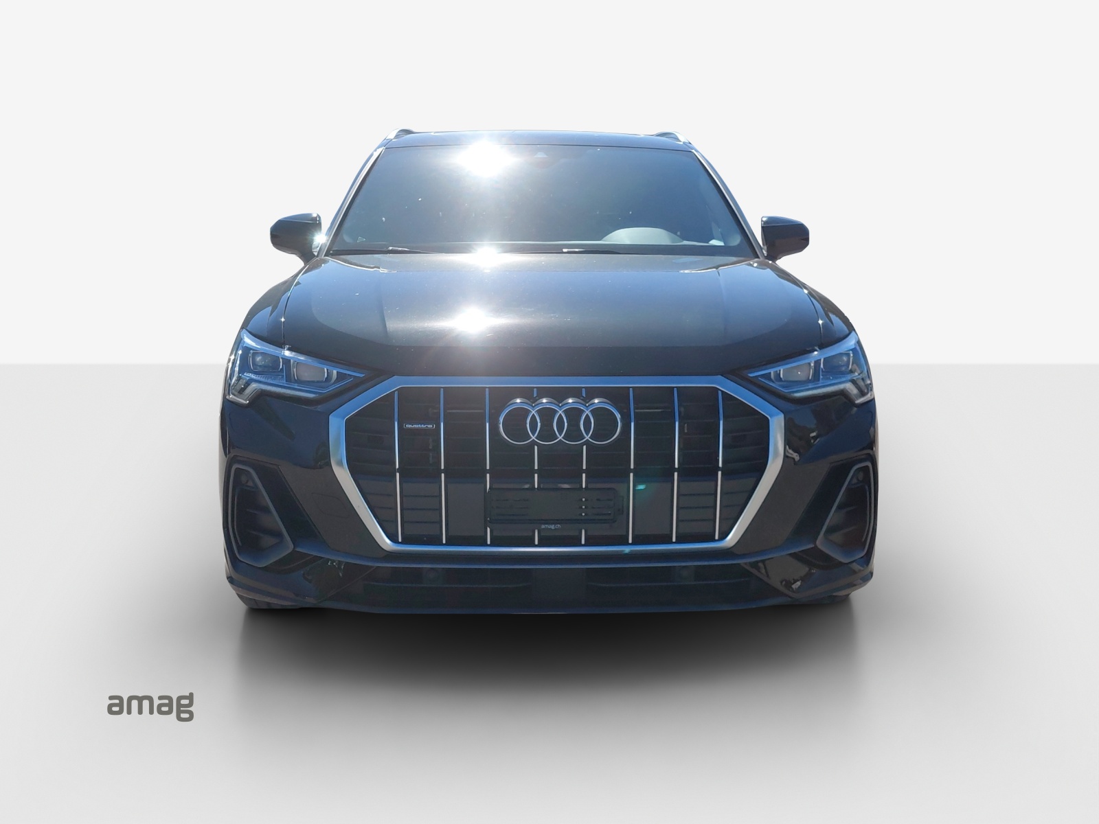 AUDI Q3 45 TFSI S line quattro S-tronic-image-6