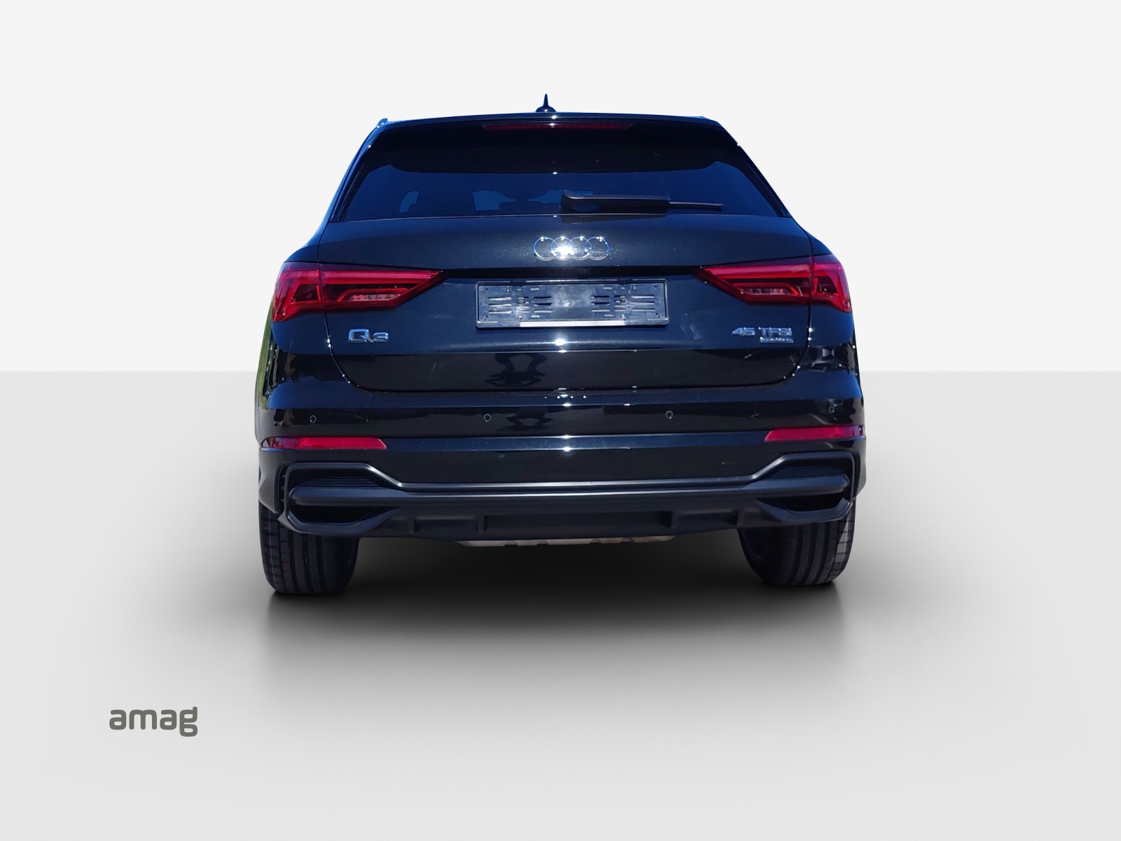 AUDI Q3 45 TFSI S line quattro S-tronic-image-3