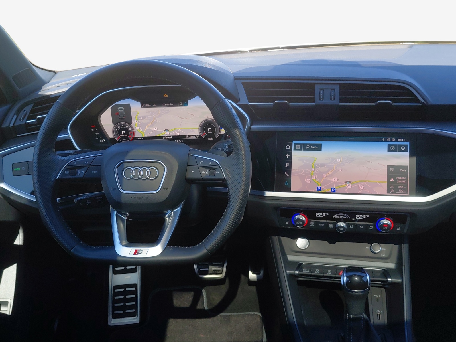 AUDI Q3 45 TFSI S line quattro S-tronic-image-8