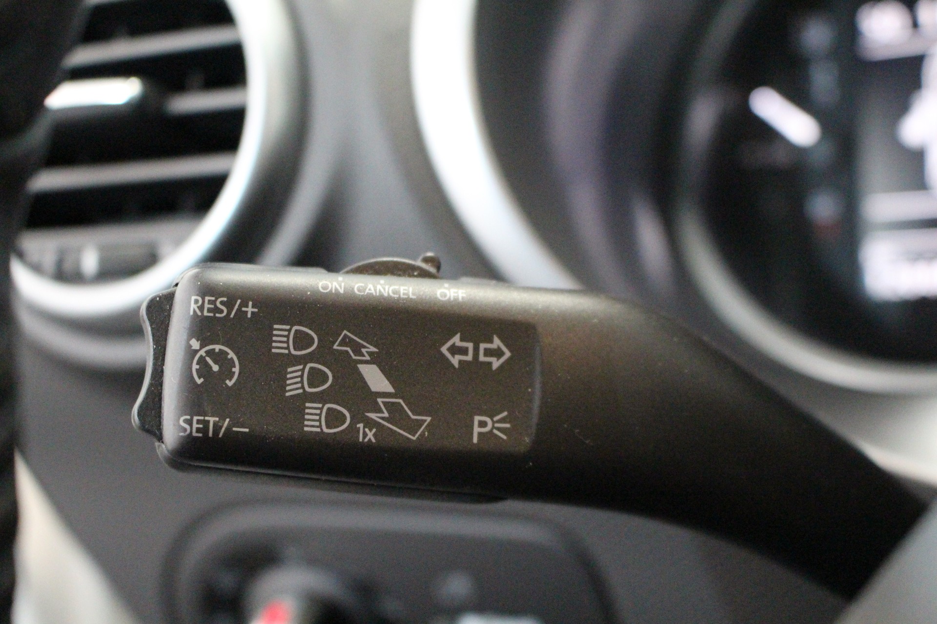 SEAT Leon 1.8 TSI Style DSG-image-14