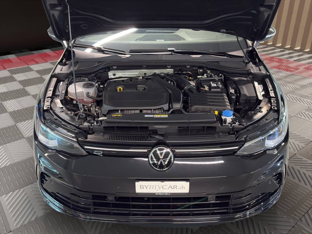 VW Golf 1.5 eTSI mHEV ACT R-Line DSG-image-10