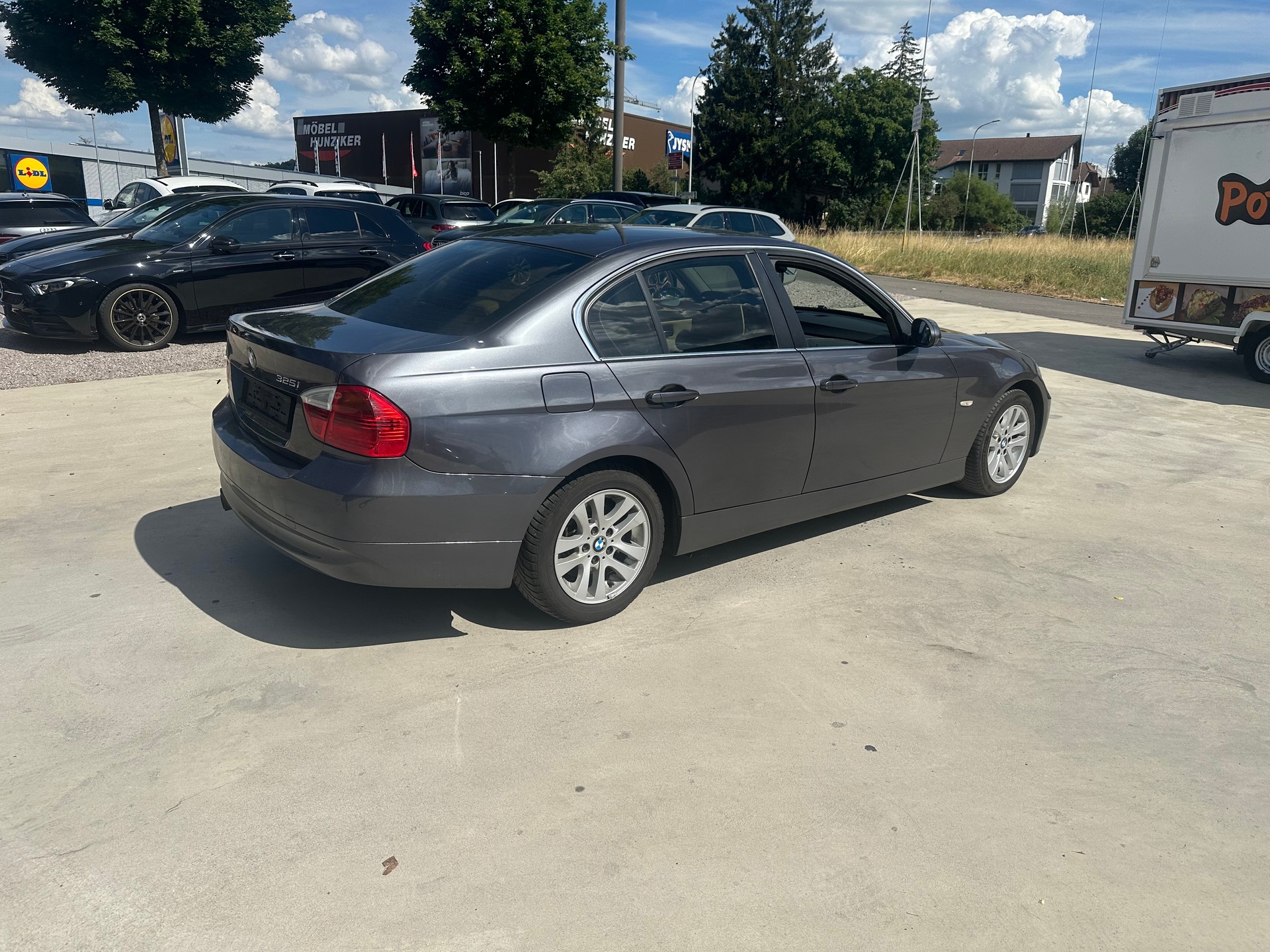 BMW 325i Steptronic-image-5