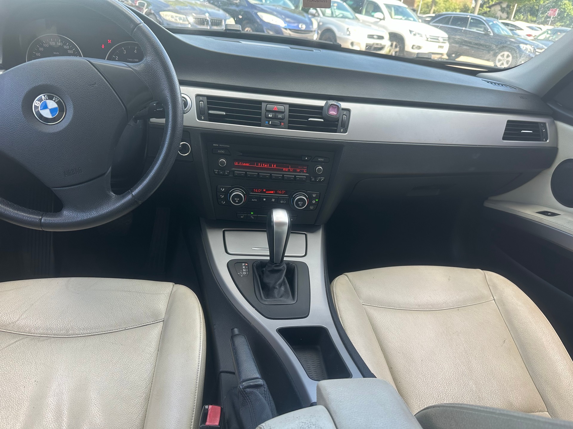 BMW 325i Steptronic-image-10