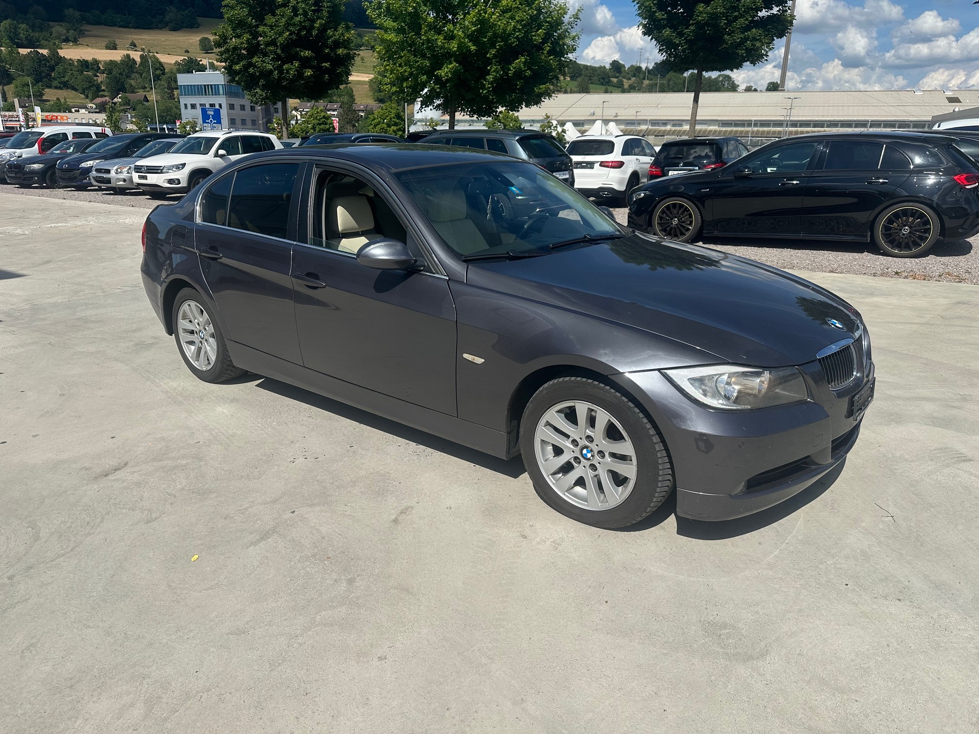 BMW 325i Steptronic-image-3