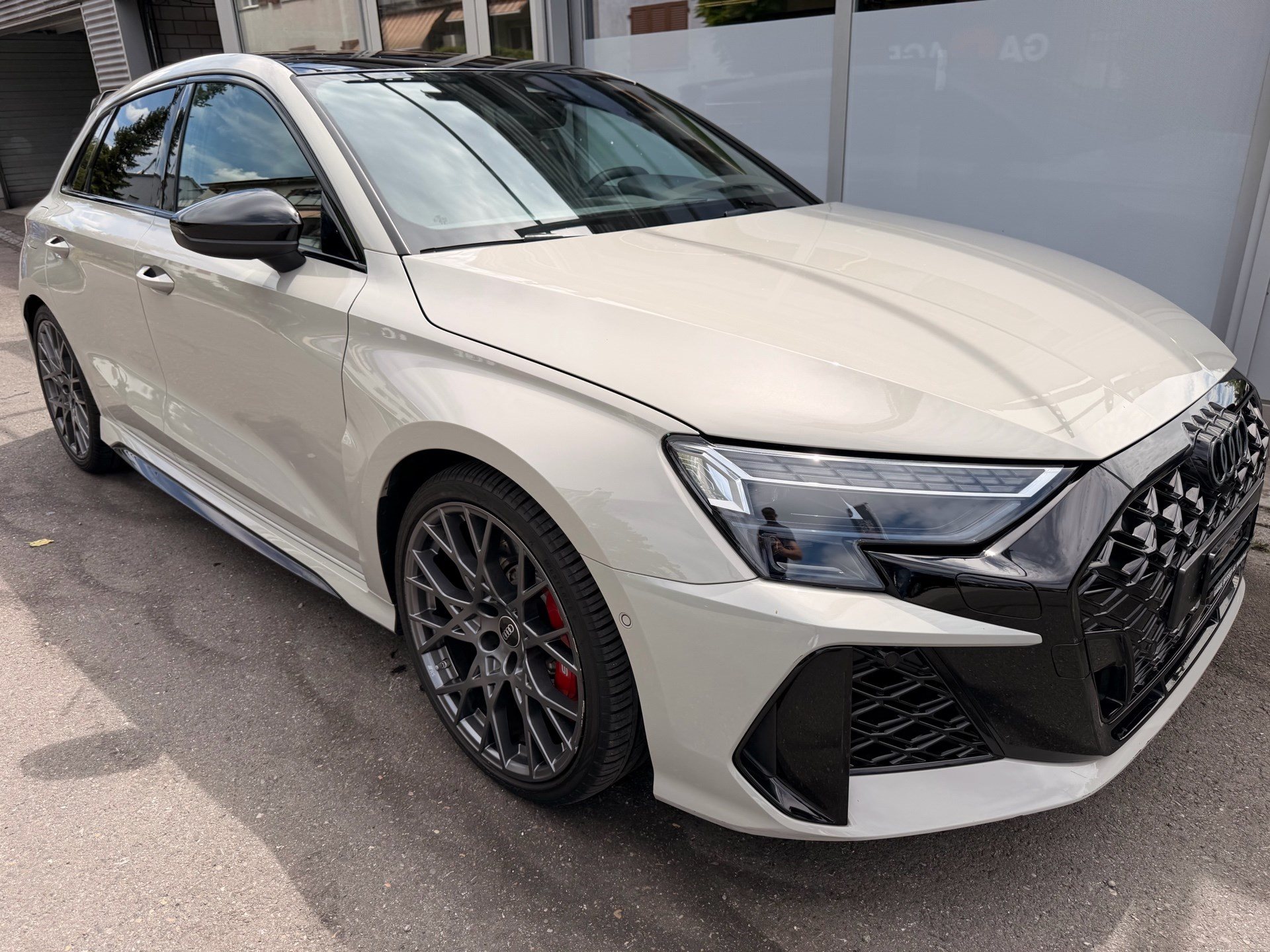 AUDI RS3 SPORTBACK 2.5 400 PS TFSI QUATTRO *** RS SCHALENSITZE ***-image-2
