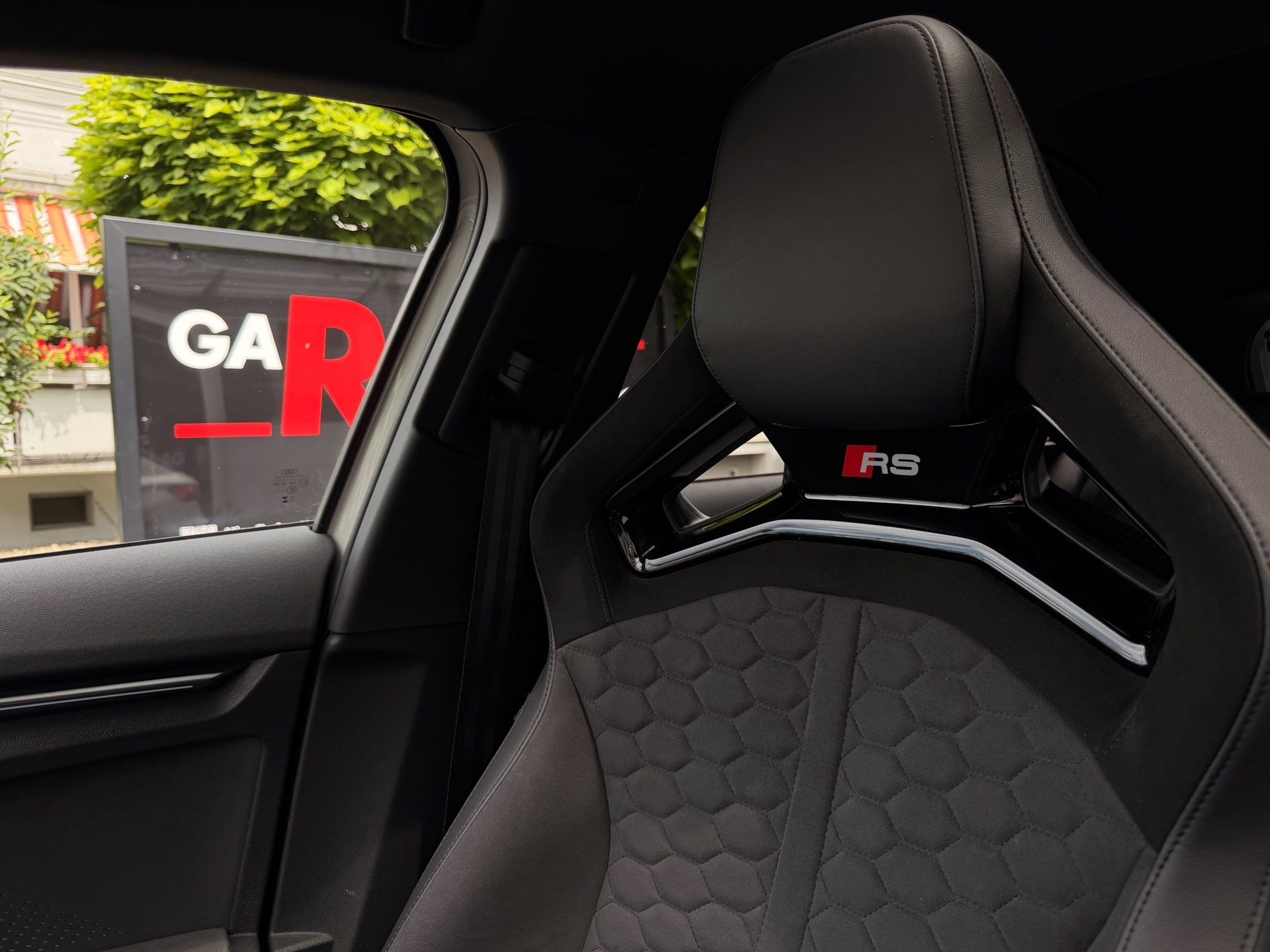 AUDI RS3 SPORTBACK 2.5 400 PS TFSI QUATTRO *** RS SCHALENSITZE ***-image-26