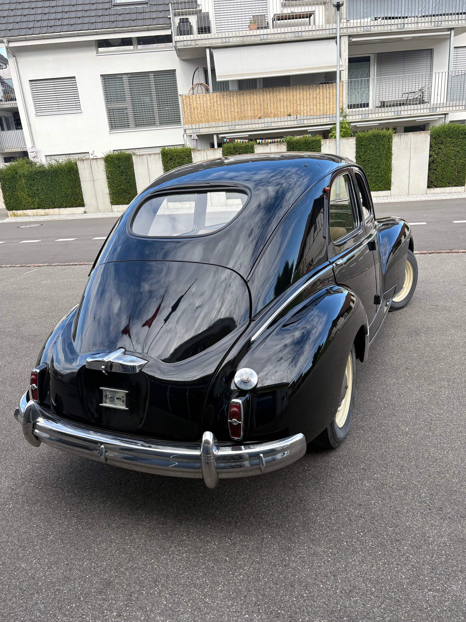 PEUGEOT 203-image-3