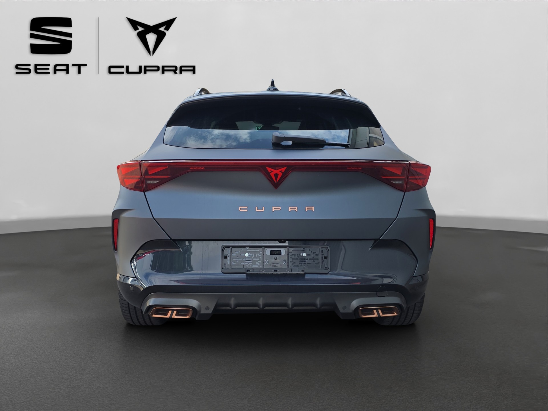 CUPRA Formentor 1.5 e-HYBRID pHEV Extreme DSG-image-4
