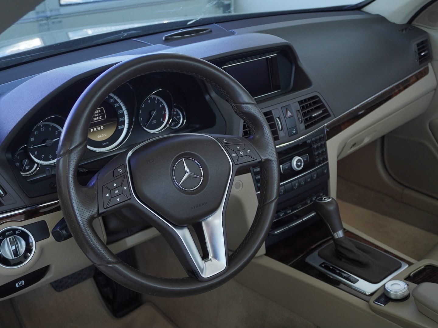 MERCEDES-BENZ E 250 CGI BlueEfficiency 7G-Tronic-image-3