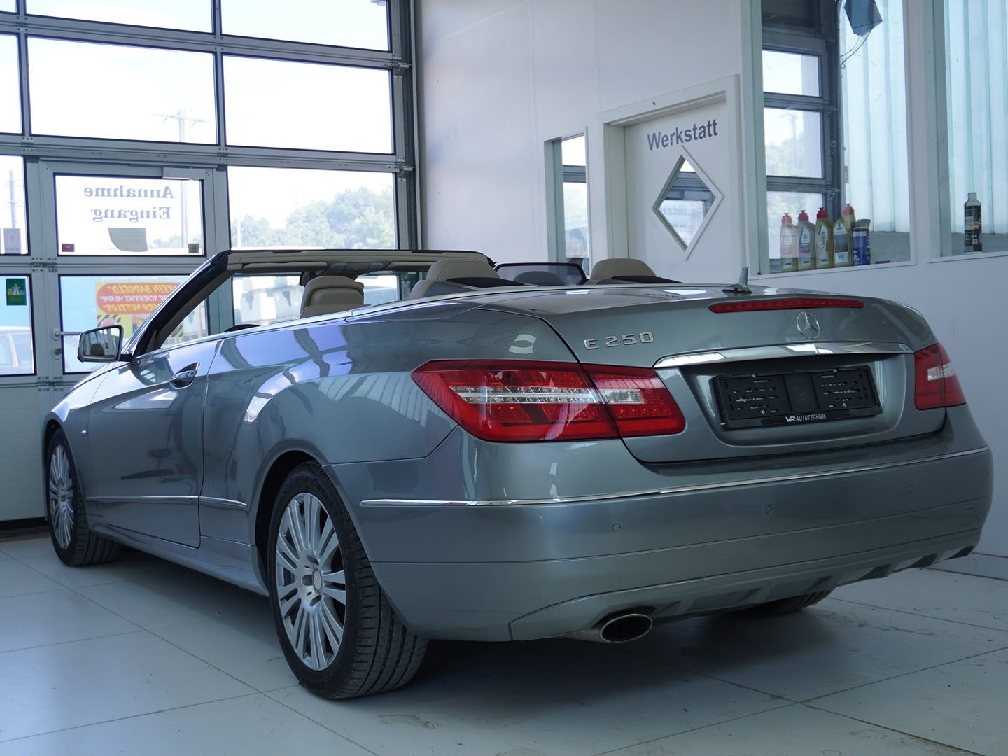 MERCEDES-BENZ E 250 CGI BlueEfficiency 7G-Tronic-image-1