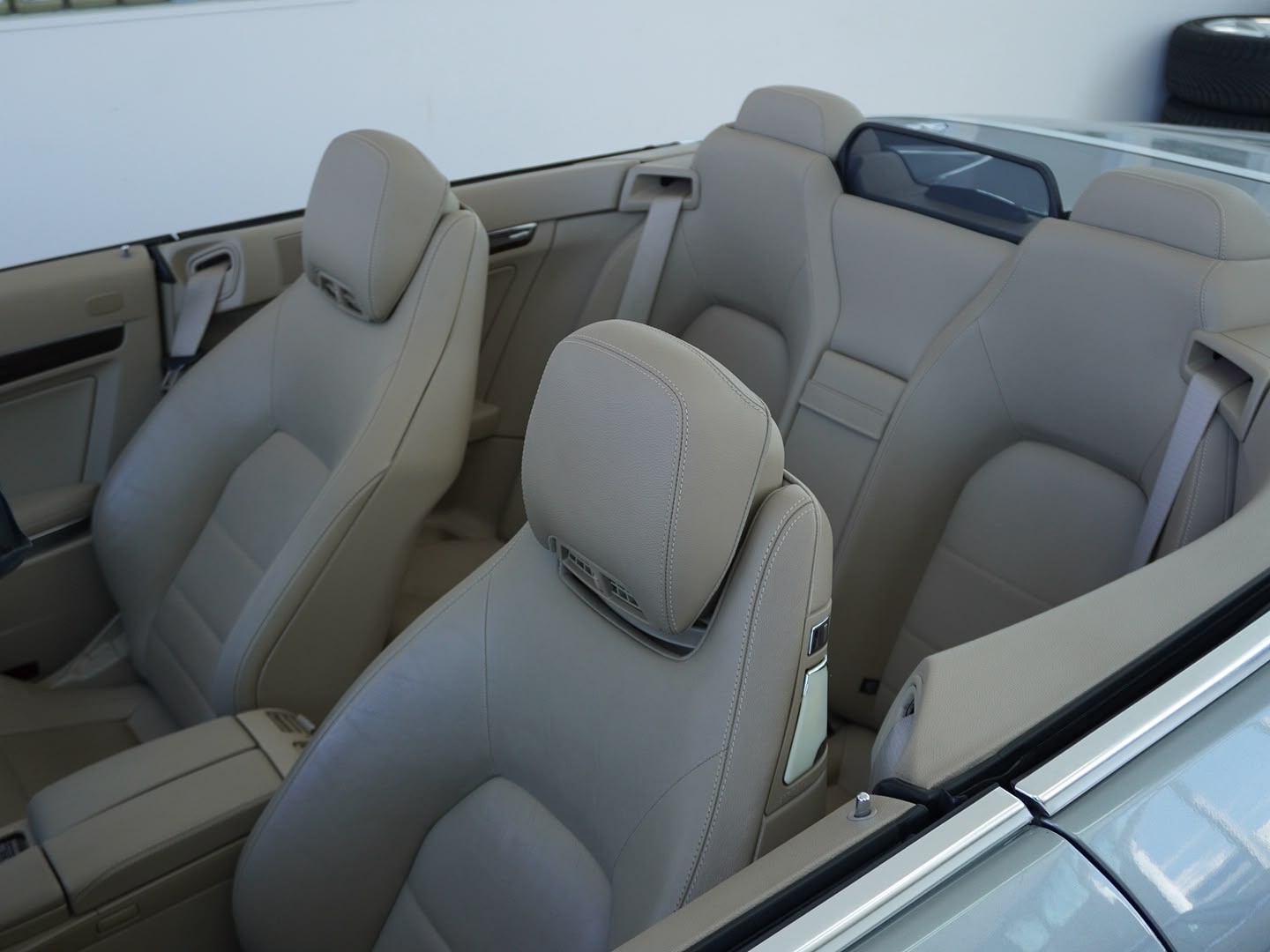 MERCEDES-BENZ E 250 CGI BlueEfficiency 7G-Tronic-image-4