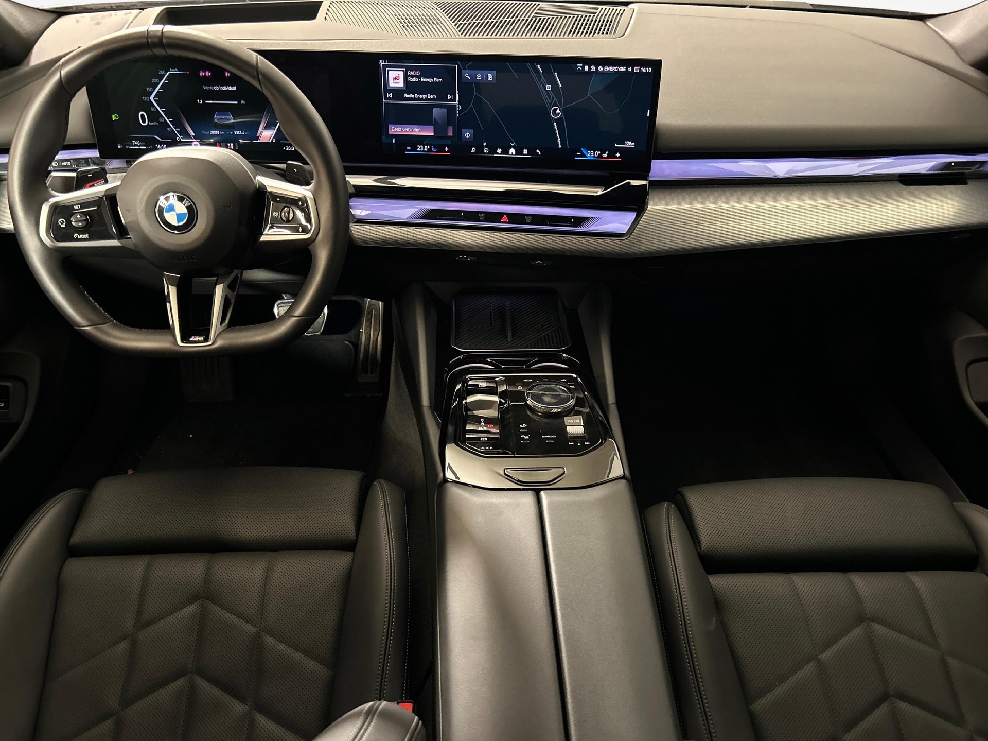 BMW 520d xDrive-image-6