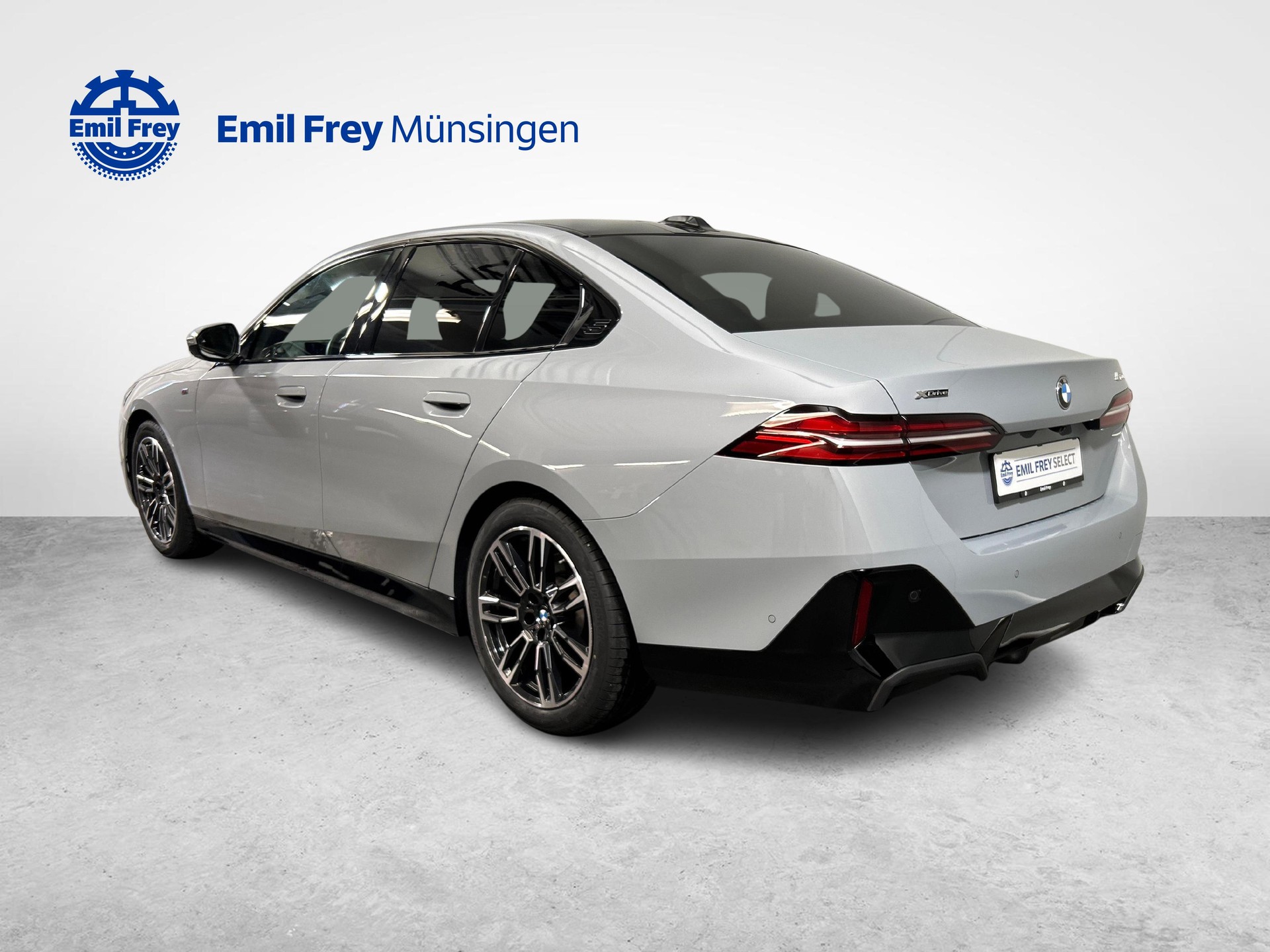 BMW 520d xDrive-image-10