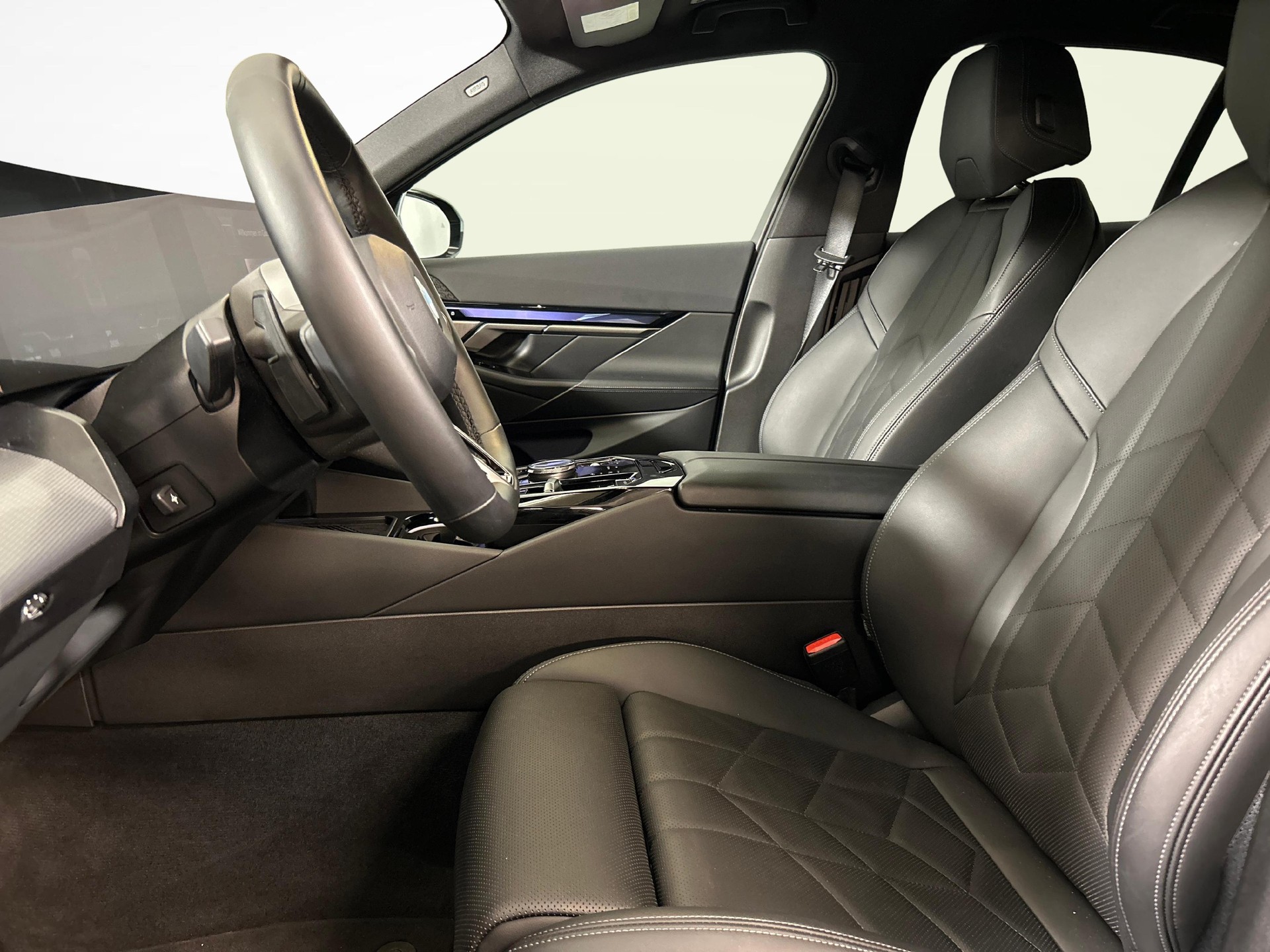 BMW 520d xDrive-image-2