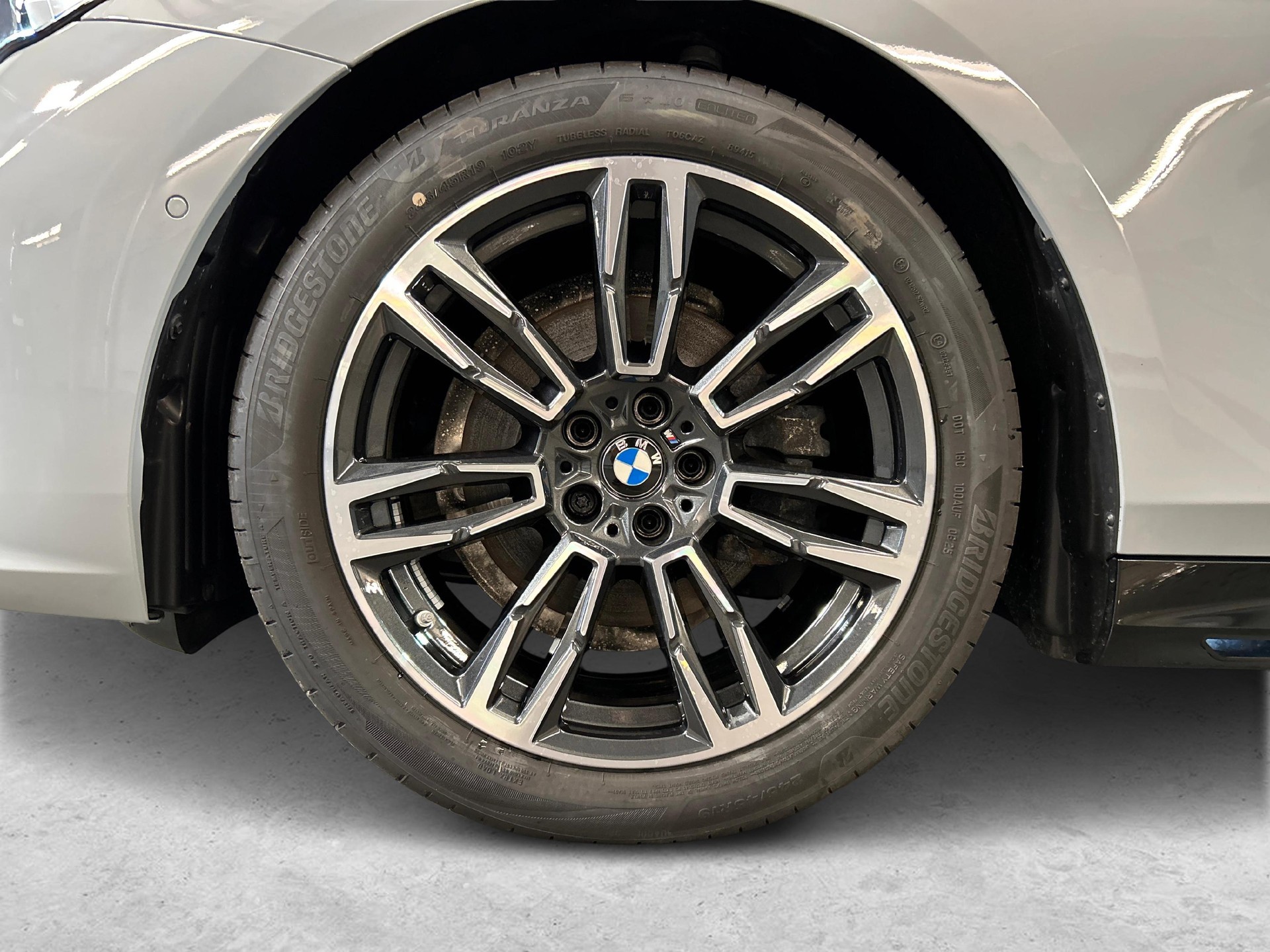 BMW 520d xDrive-image-11