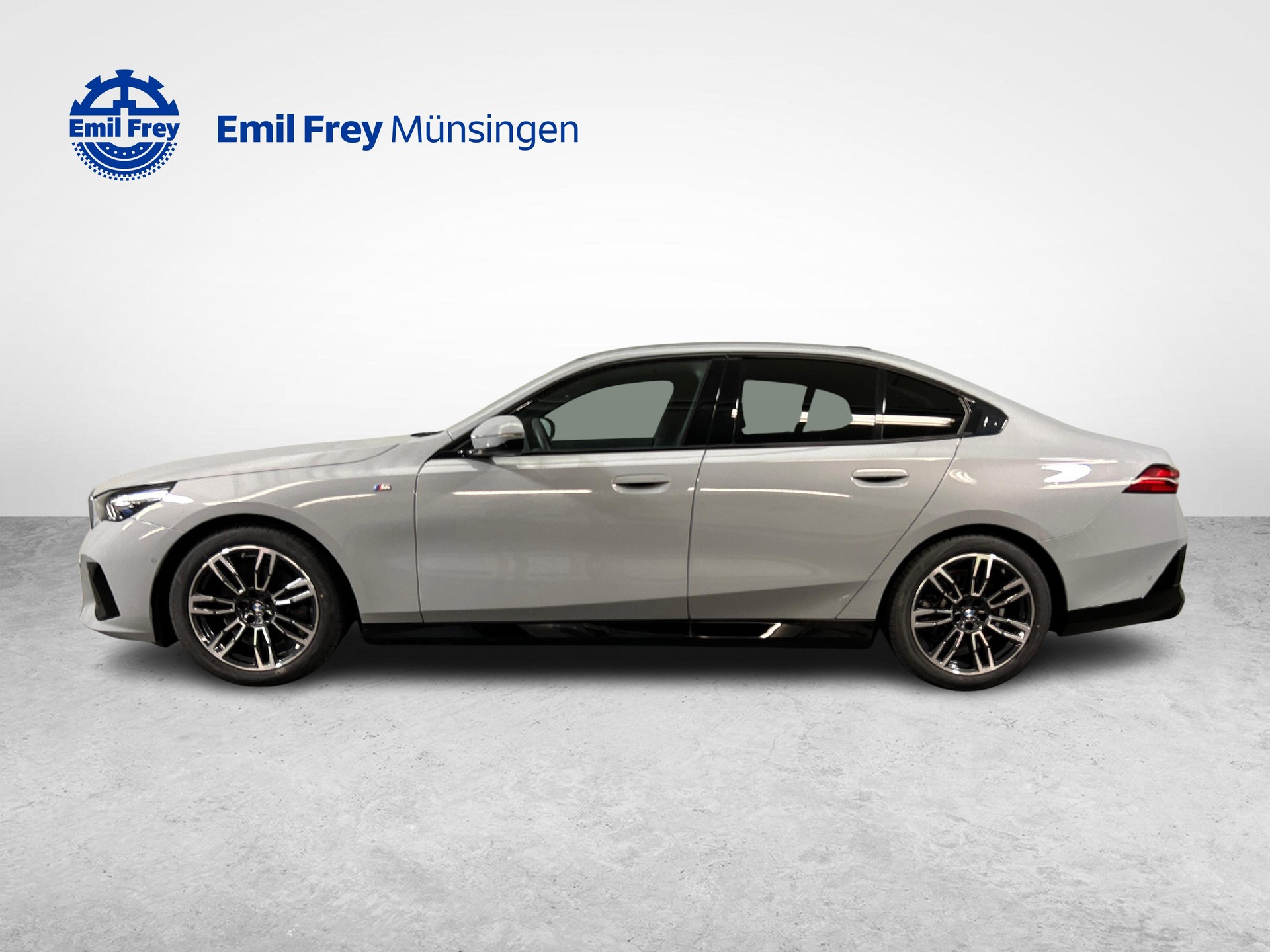 BMW 520d xDrive-image-4