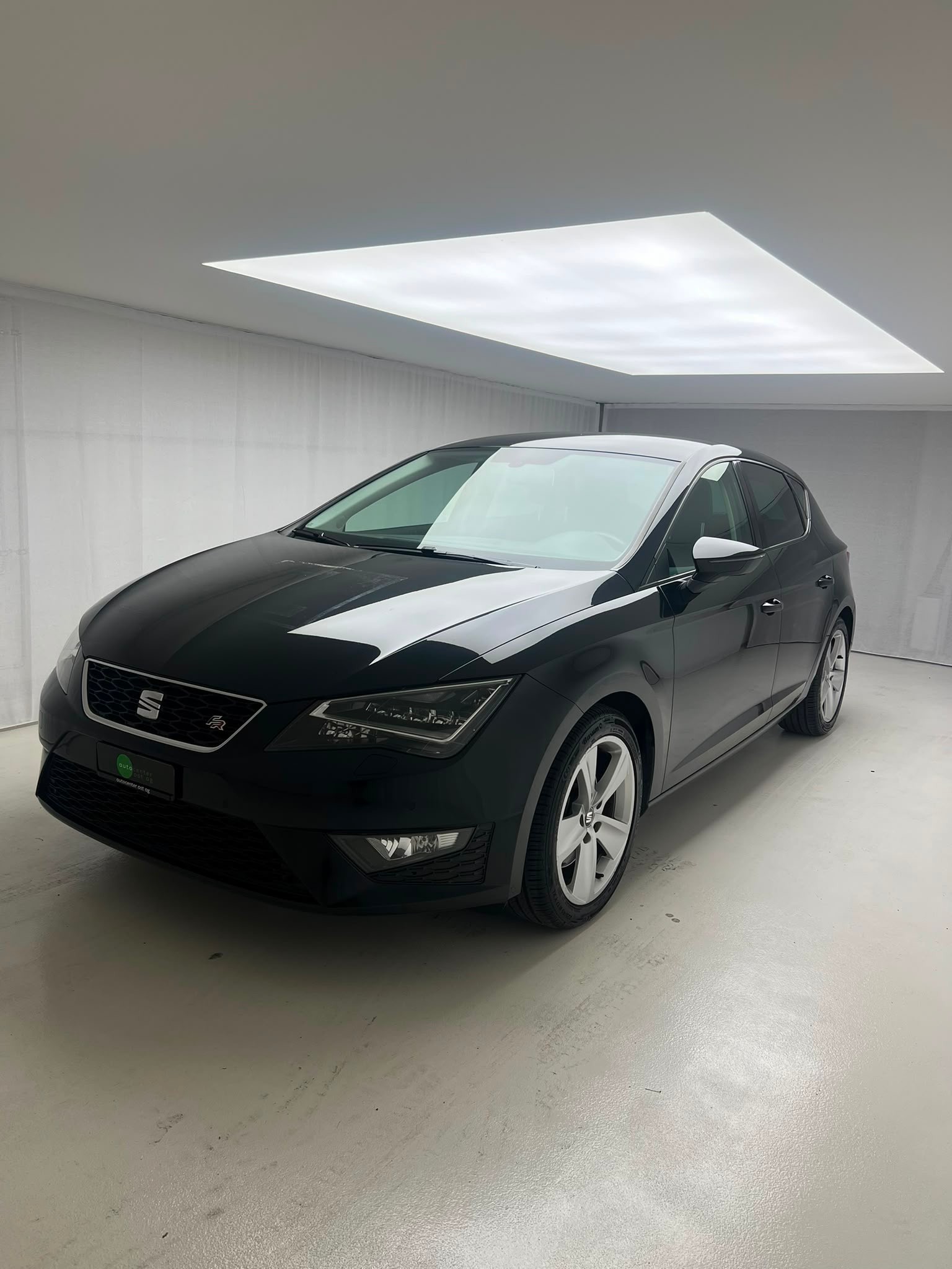 SEAT Leon 1.8 TSI FR-showroom-element-1