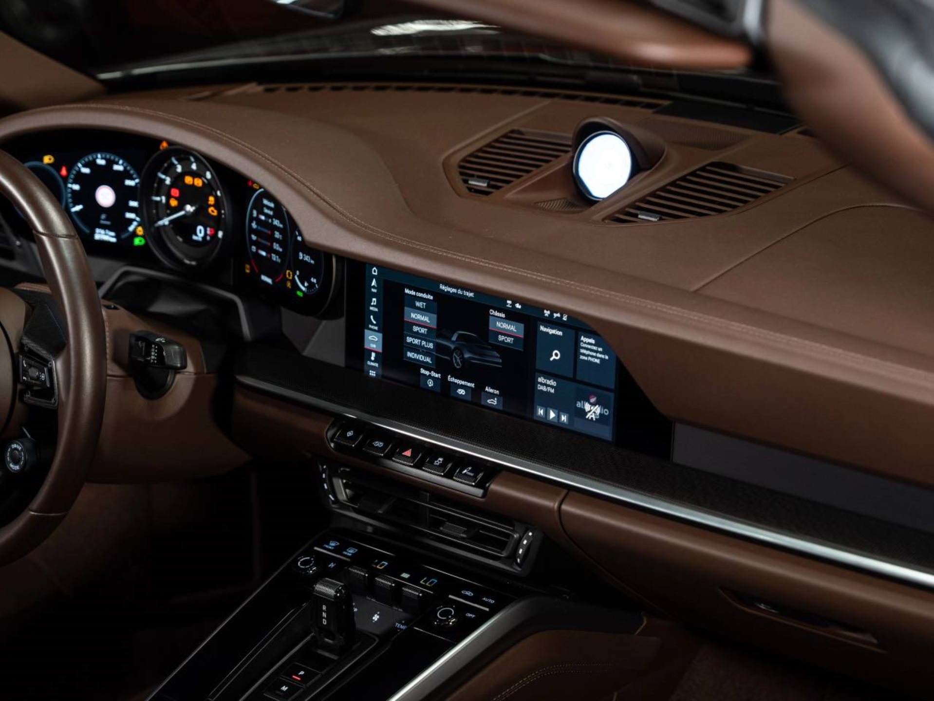 PORSCHE 911 Targa 4S (MY21)-image-14