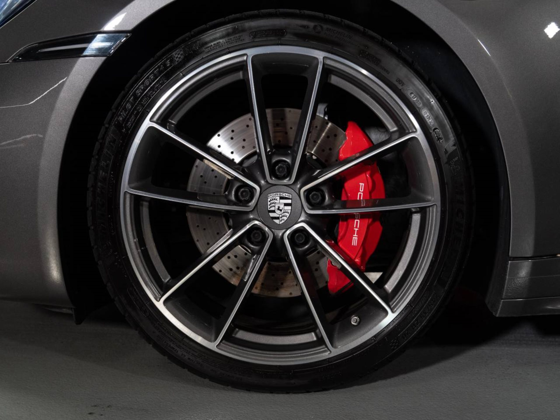 PORSCHE 911 Targa 4S (MY21)-image-24