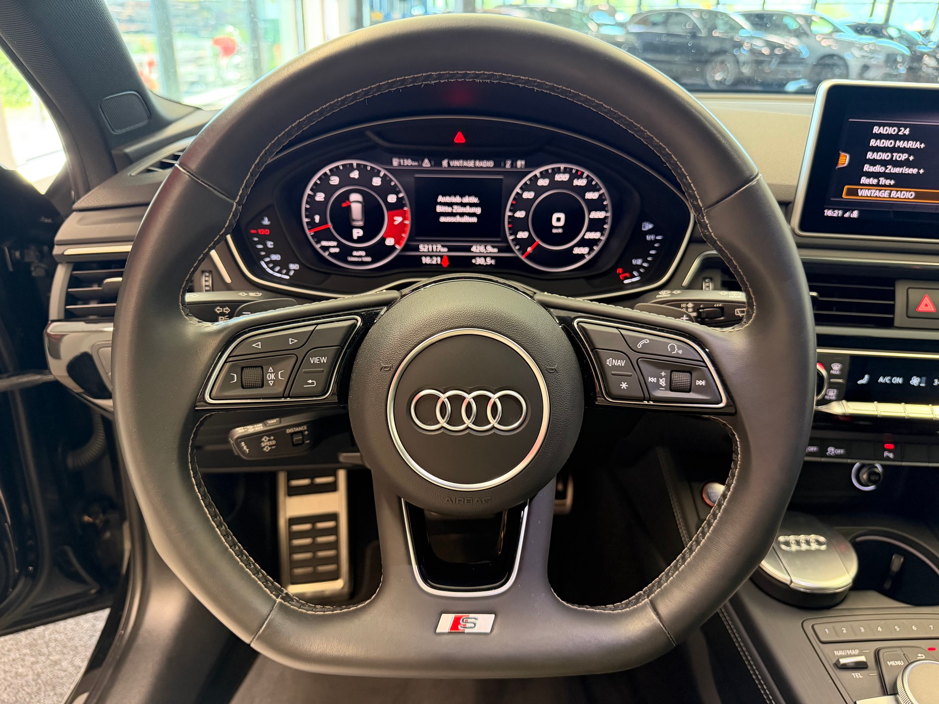 AUDI S4 Avant 3.0 TFSI quattro tiptronic-image-18