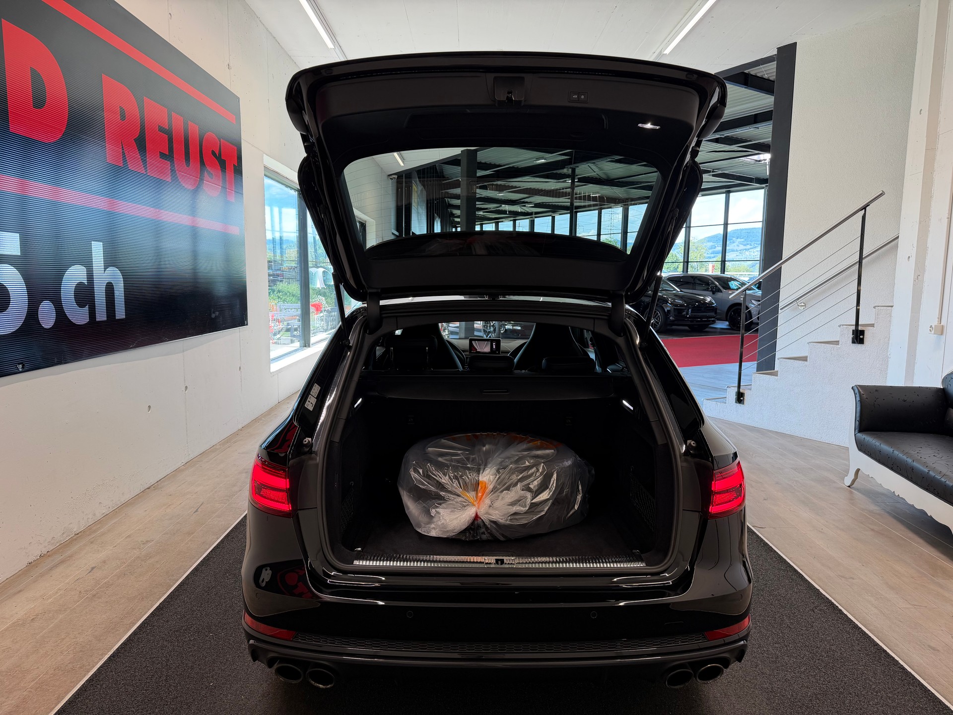 AUDI S4 Avant 3.0 TFSI quattro tiptronic-image-8