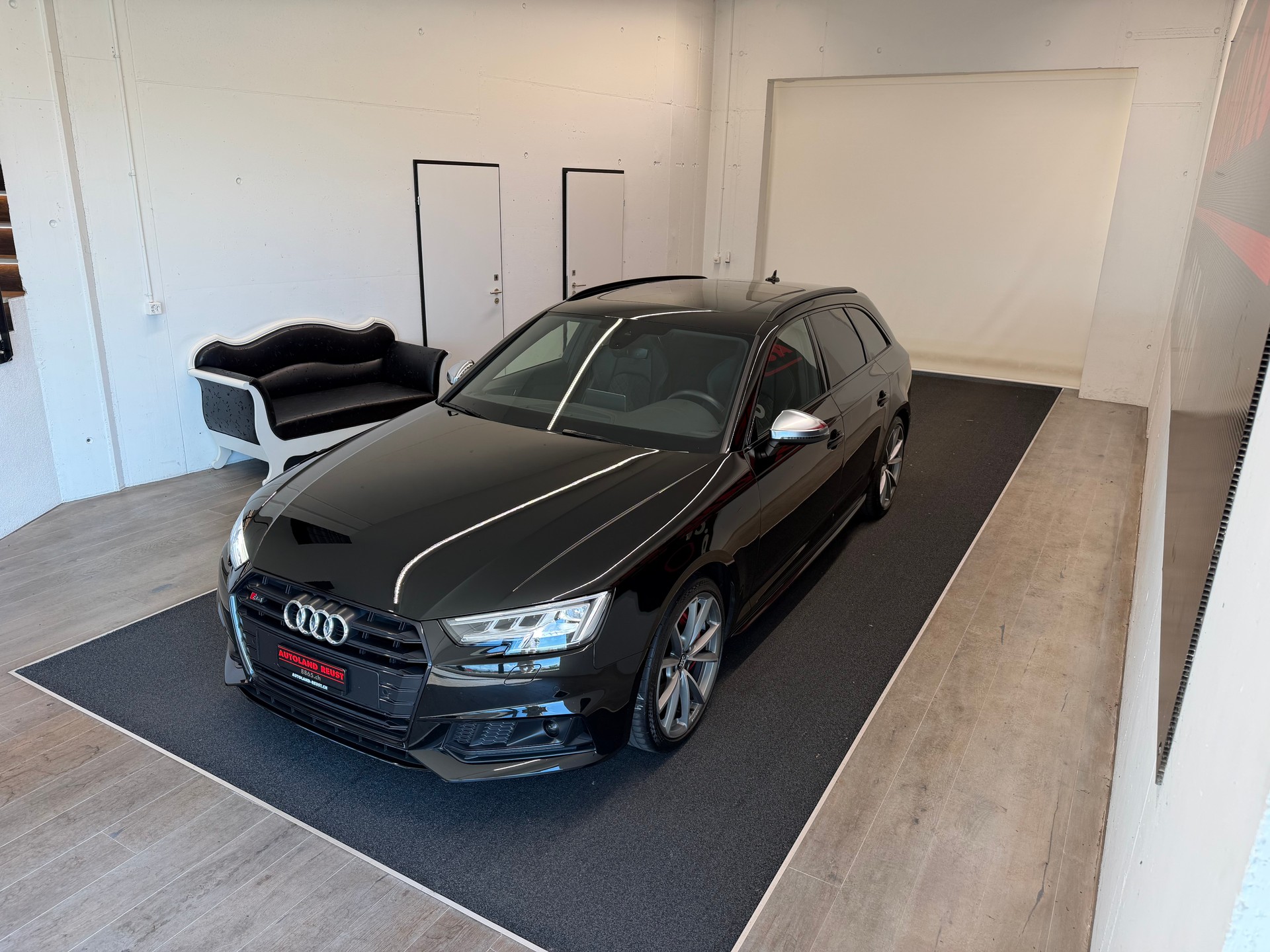 AUDI S4 Avant 3.0 TFSI quattro tiptronic-showroom-element-3