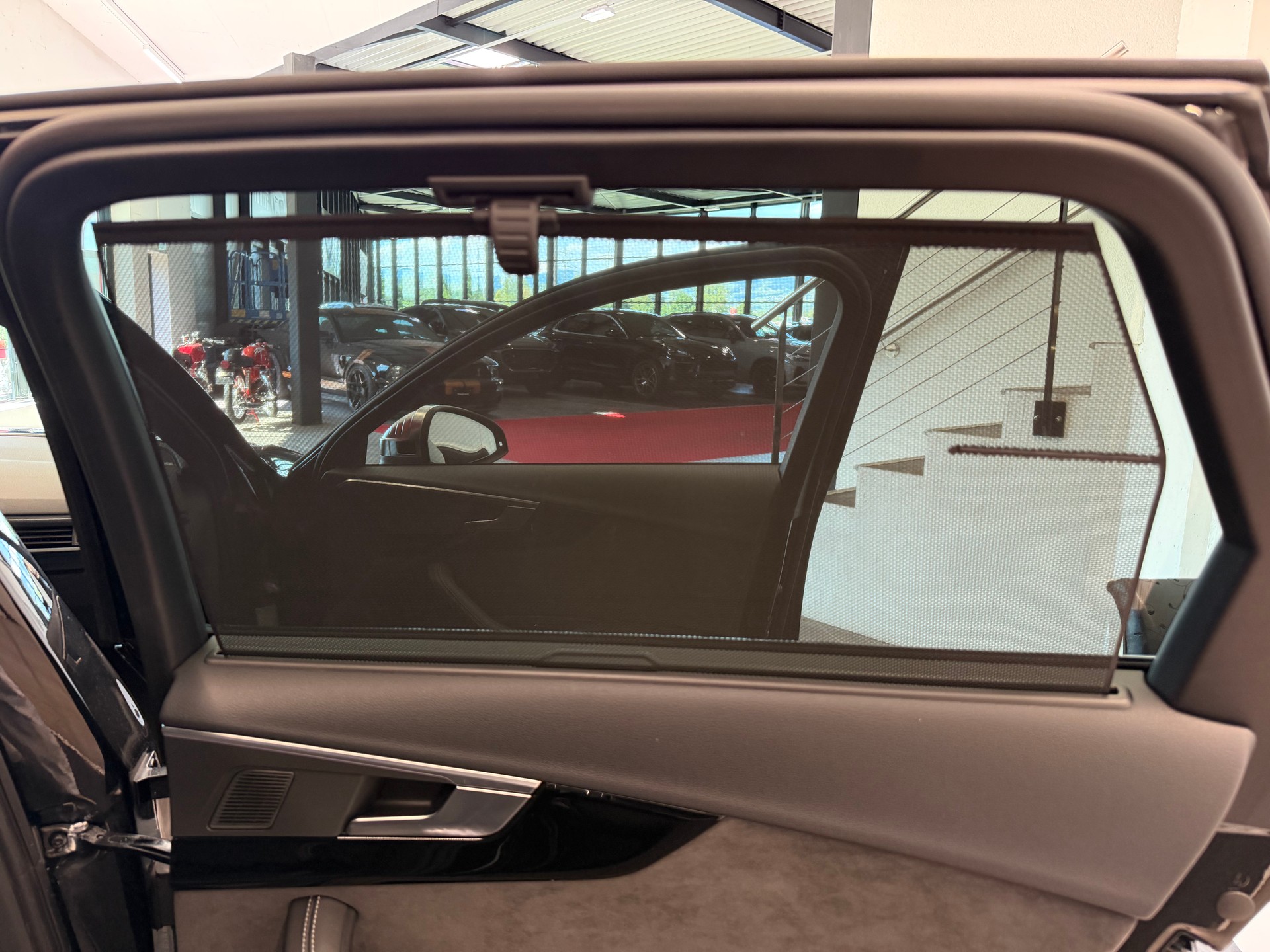 AUDI S4 Avant 3.0 TFSI quattro tiptronic-image-30